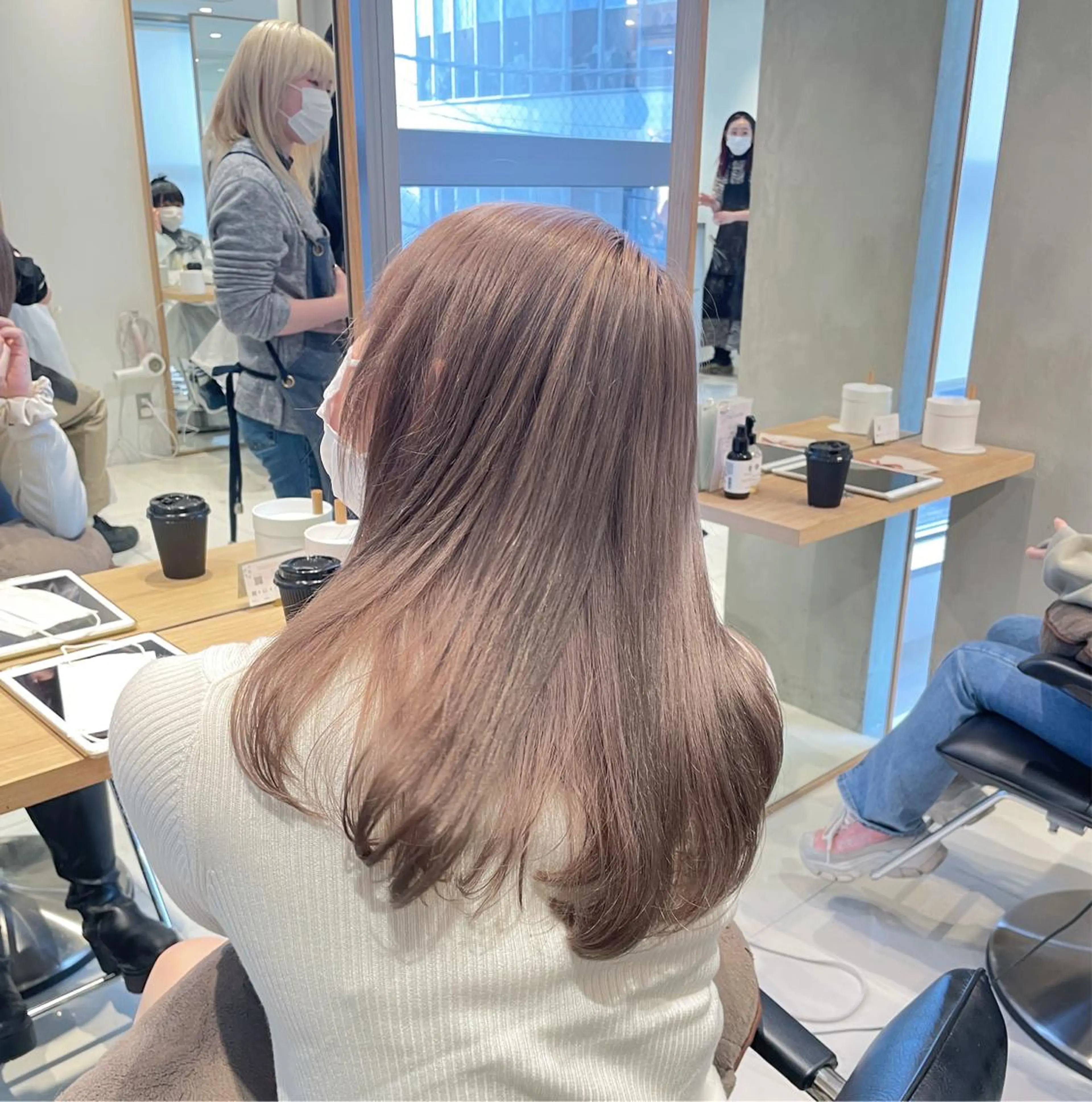 🟣新規学生限定🟣カットブリーチカラー🟣骨格矯正小顔カット➕ケアブリーチ➕オイルカラー➕シャンプートリートメント🧴の写真