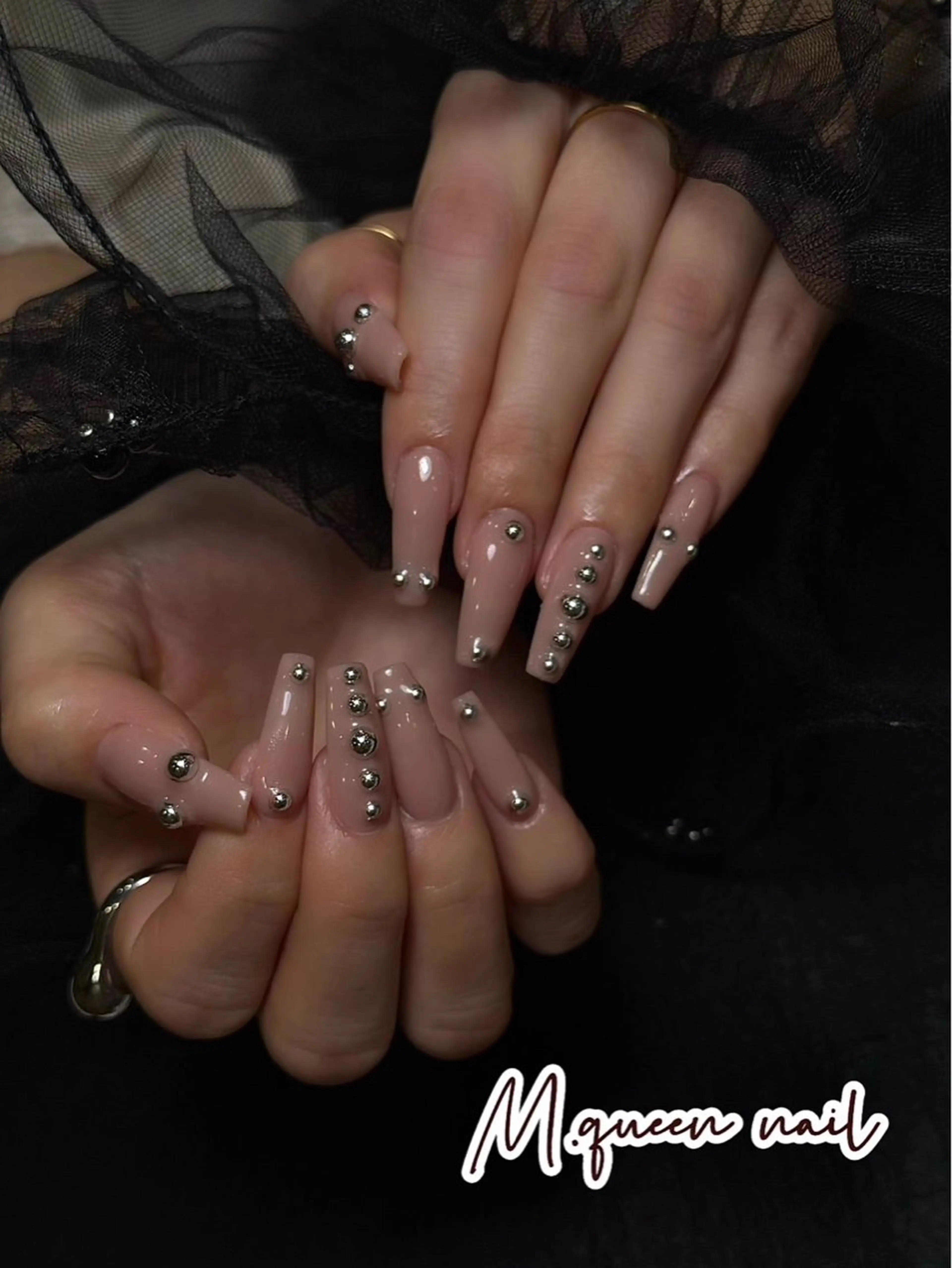 ネイル MQueen ネイルサロンマルのネイルデザイン