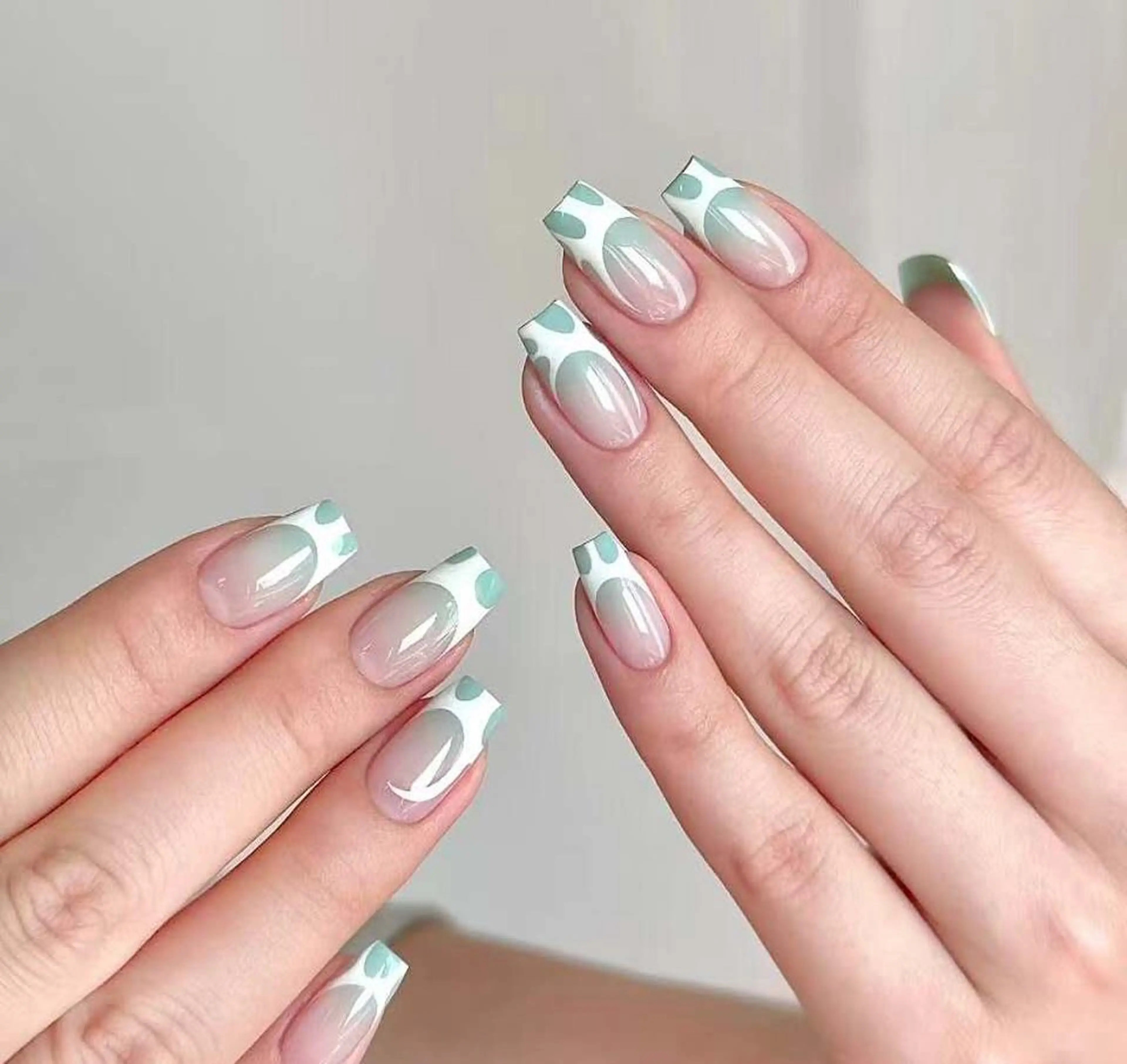 ネイル フラワーネイル フレンチネイル ジェルネイル ガラスフレンチ ハート ハンドネイル BabyYouMi nailのネイルデザイン