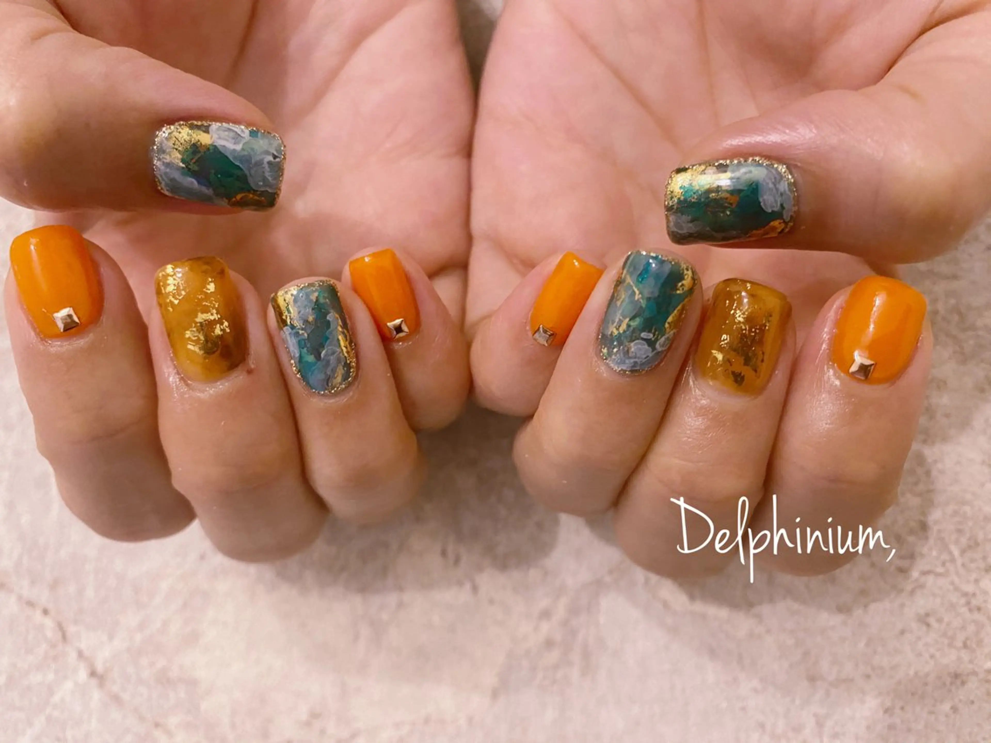 ネイル ハンドネイル 岡本 友恵のネイルデザイン