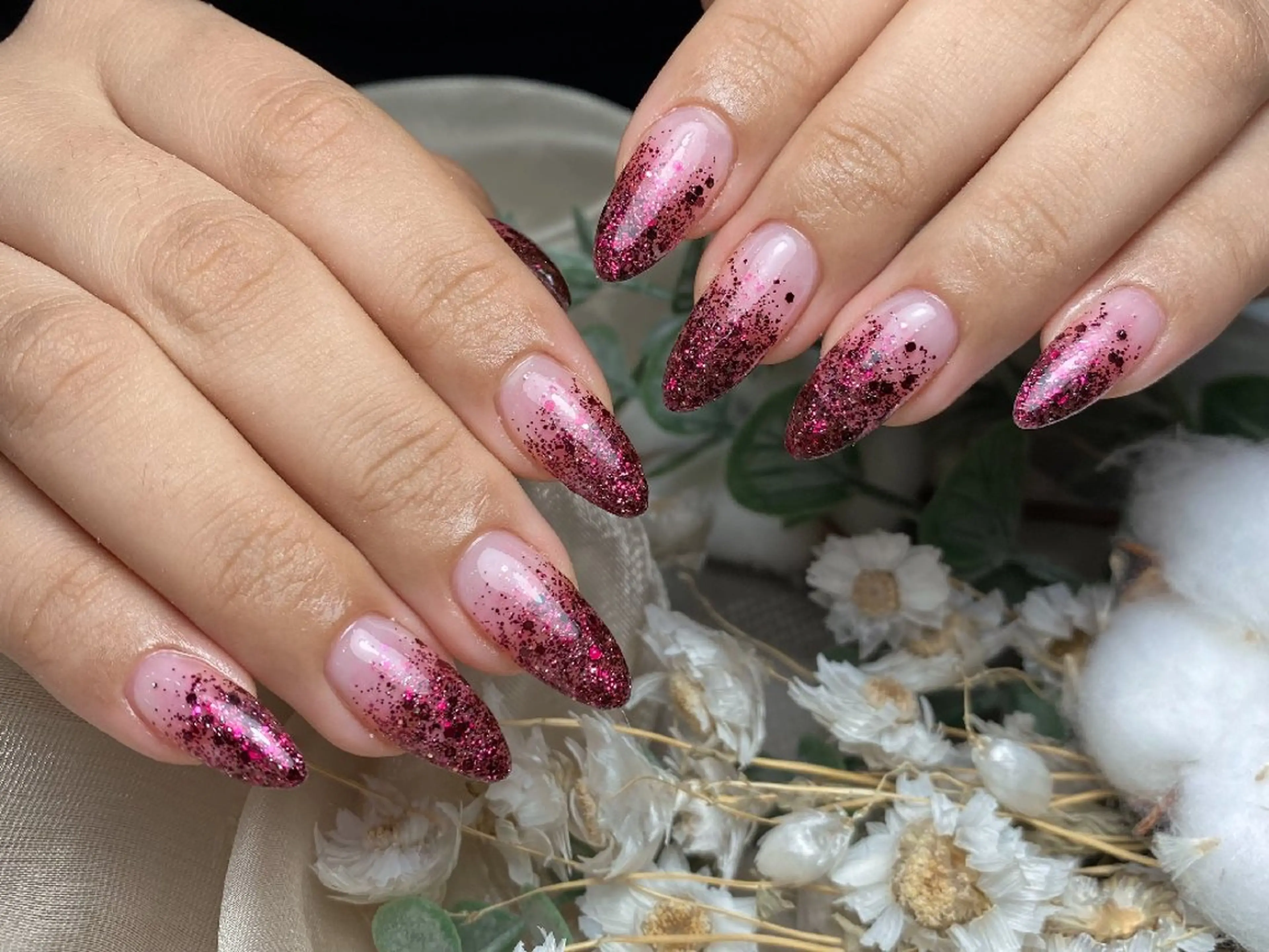 ネイル 長さ出し ラメ(グリッター) ラメグラデーション ハンドネイル UM Nail Salonのネイルデザイン