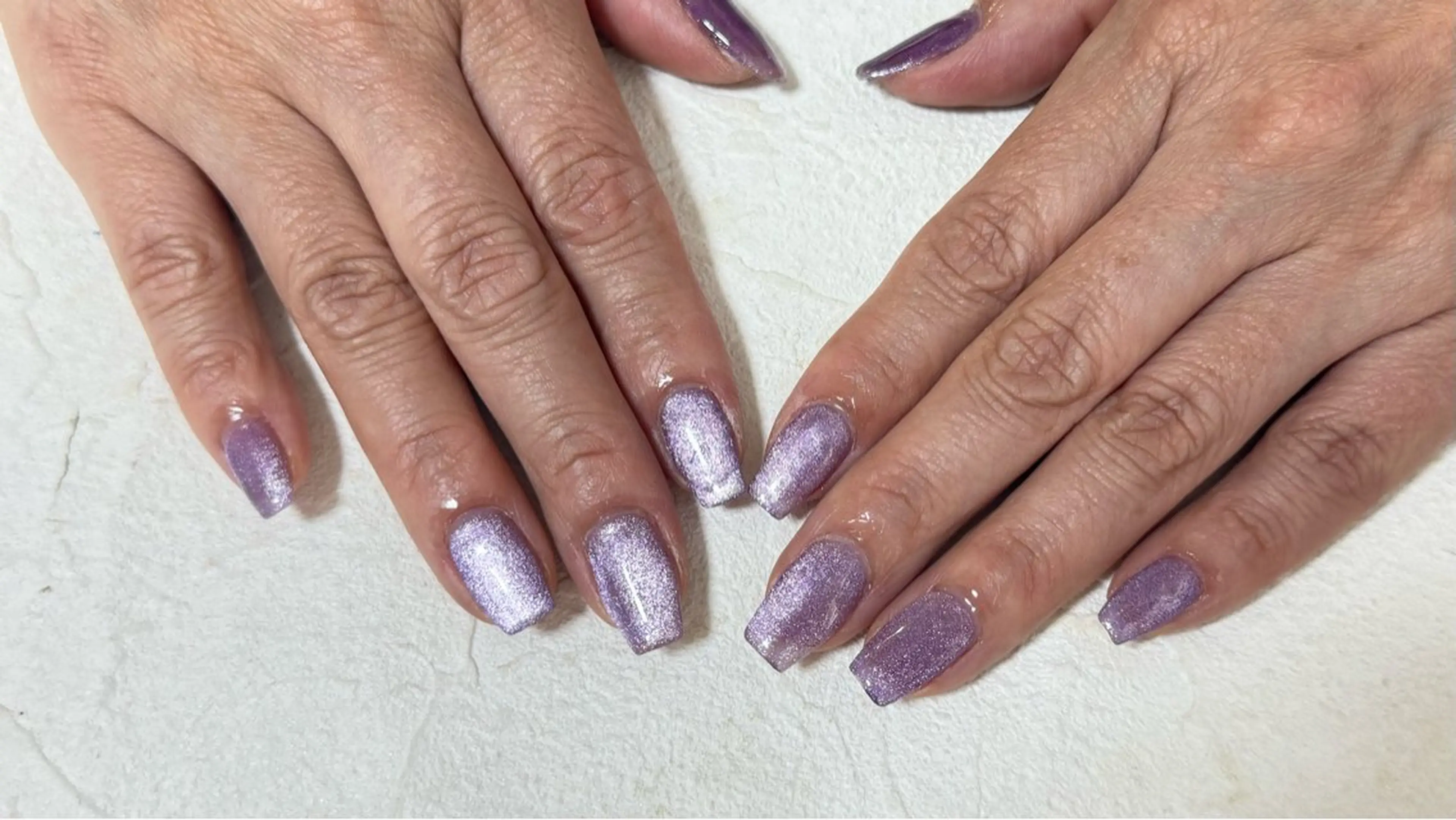 ネイル オーロラネイル フットネイル フレンチネイル ジェルネイル マグネットネイル ハンドネイル mogunail &blowのネイルデザイン