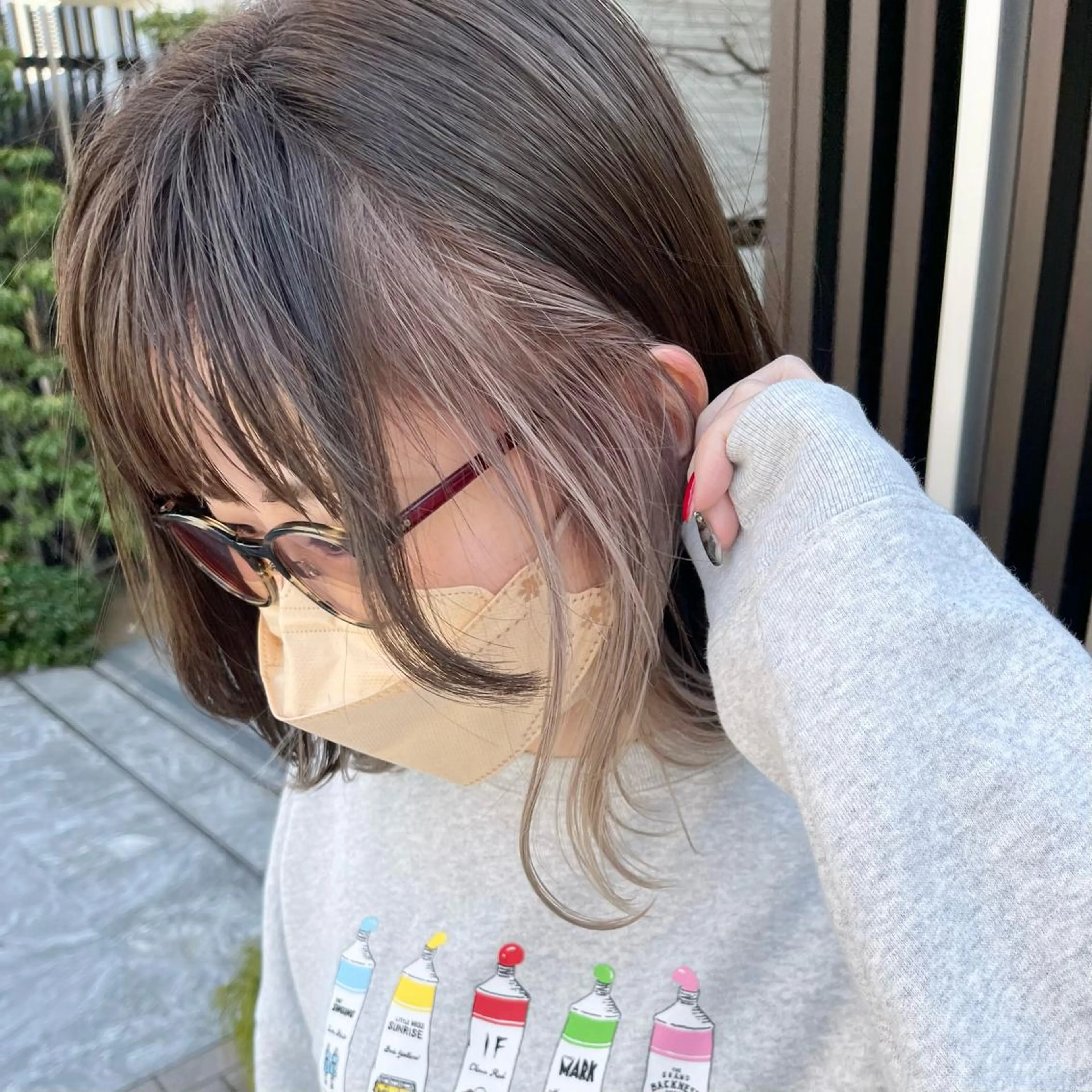 ミディアム カラー 透明感カラー グレージュ インナーカラー 伊藤 一樹のヘアスタイル