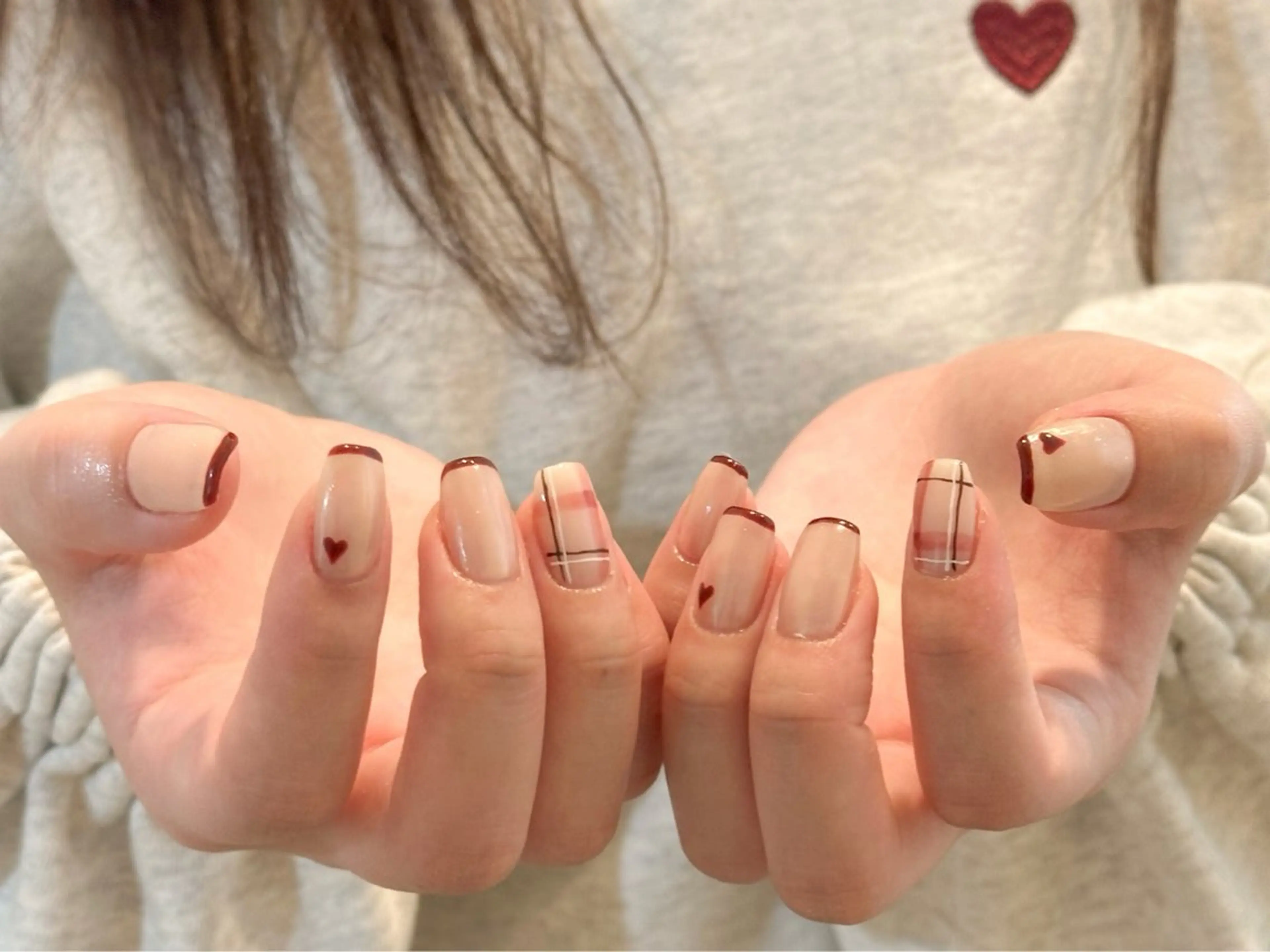 ネイル オーロラネイル ジェルネイル ハート ニュアンスネイル パラジェル ハンドネイル Kotoha （ことは）のネイルデザイン