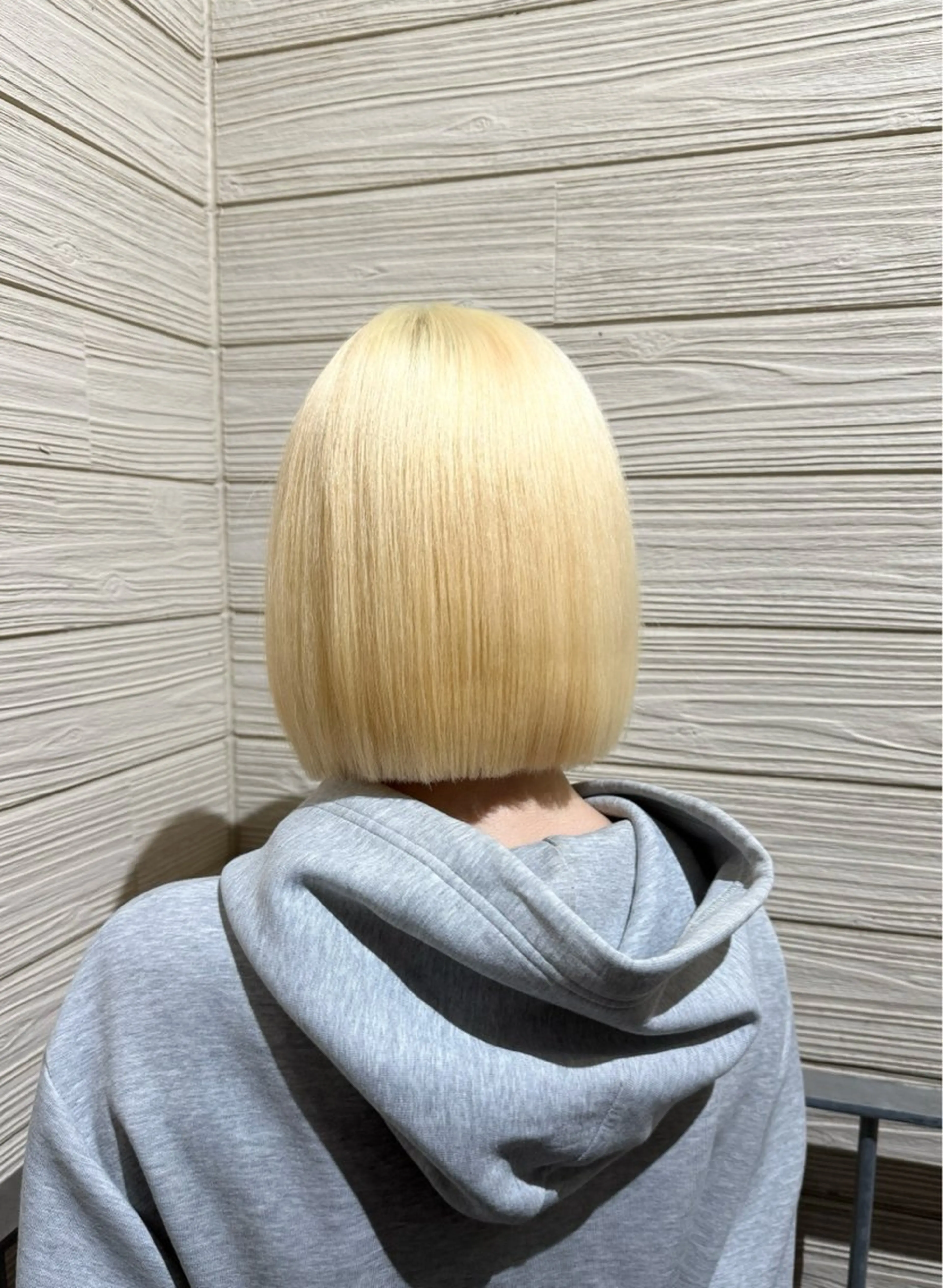 ミディアム カラー ヘアカラー トリートメント ハイトーン・ブリーチ ムラ修正　八須　錬のヘアスタイル
