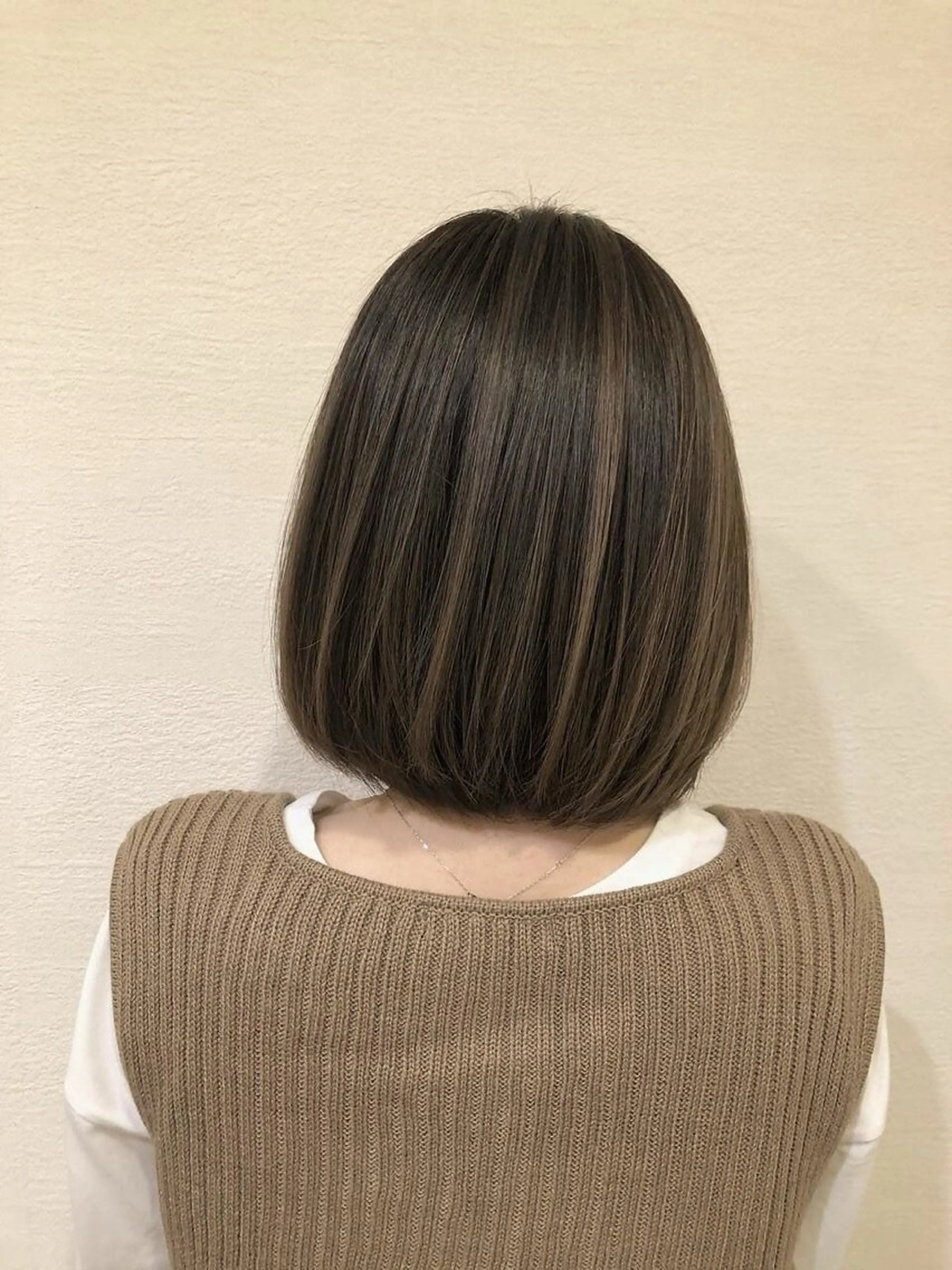 セミロング カラー 艶カラー／ 夢叶のヘアスタイル