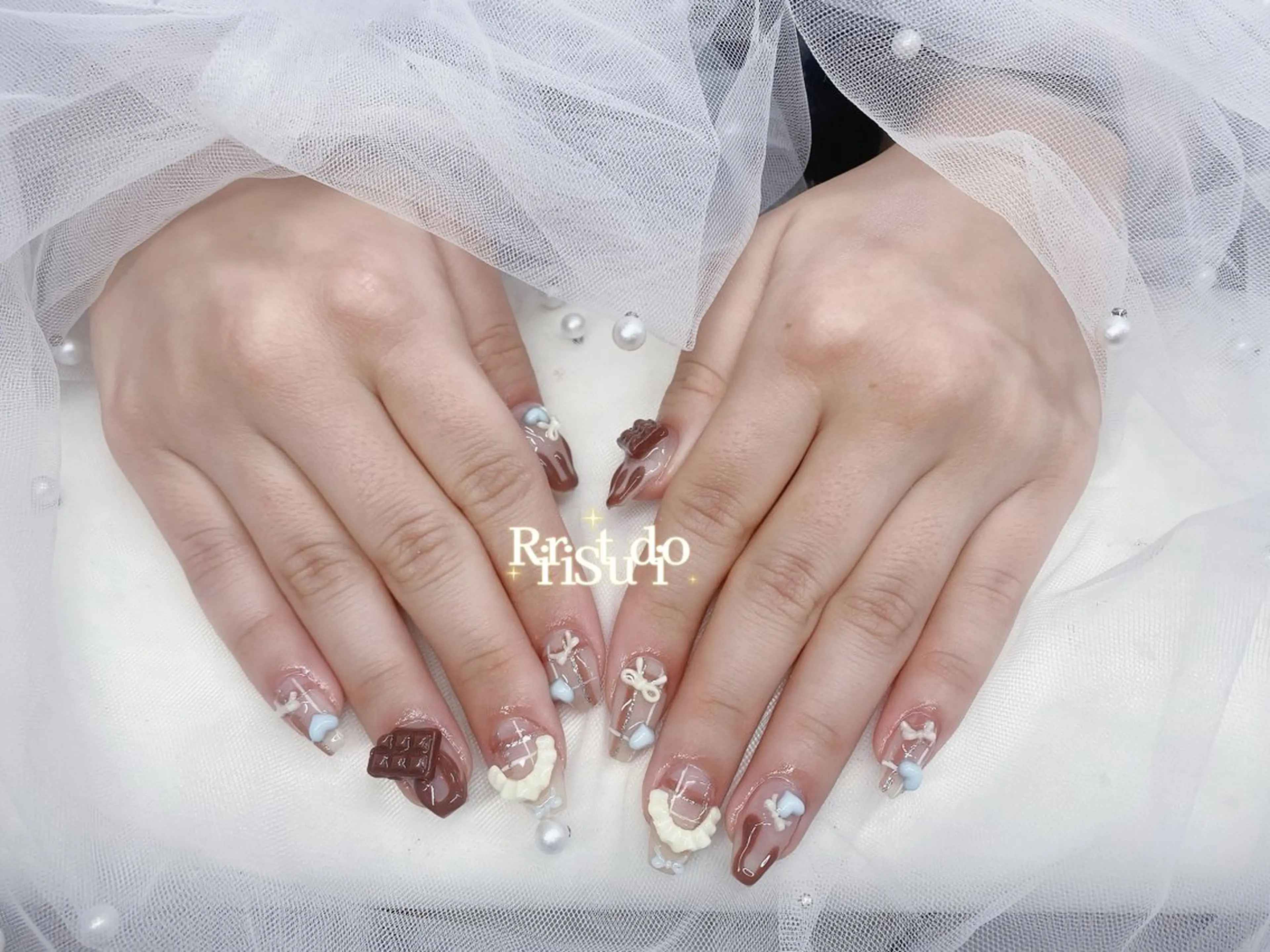 ネイル バレンタイン ハンドネイル R Studioのネイルデザイン