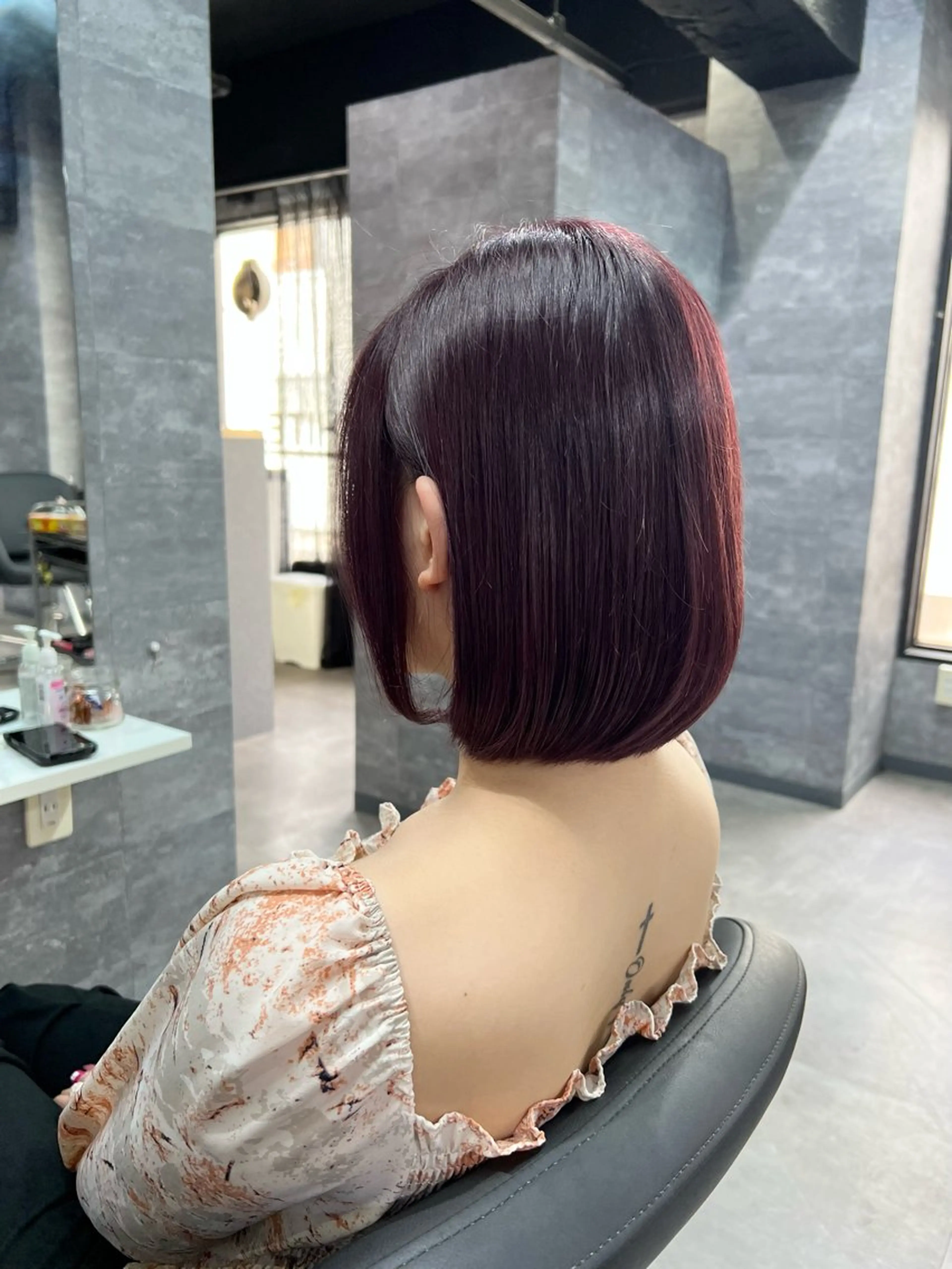 ミディアム カラー カット ヘアカラー トリートメント RAISE by_WHITEのヘアスタイル