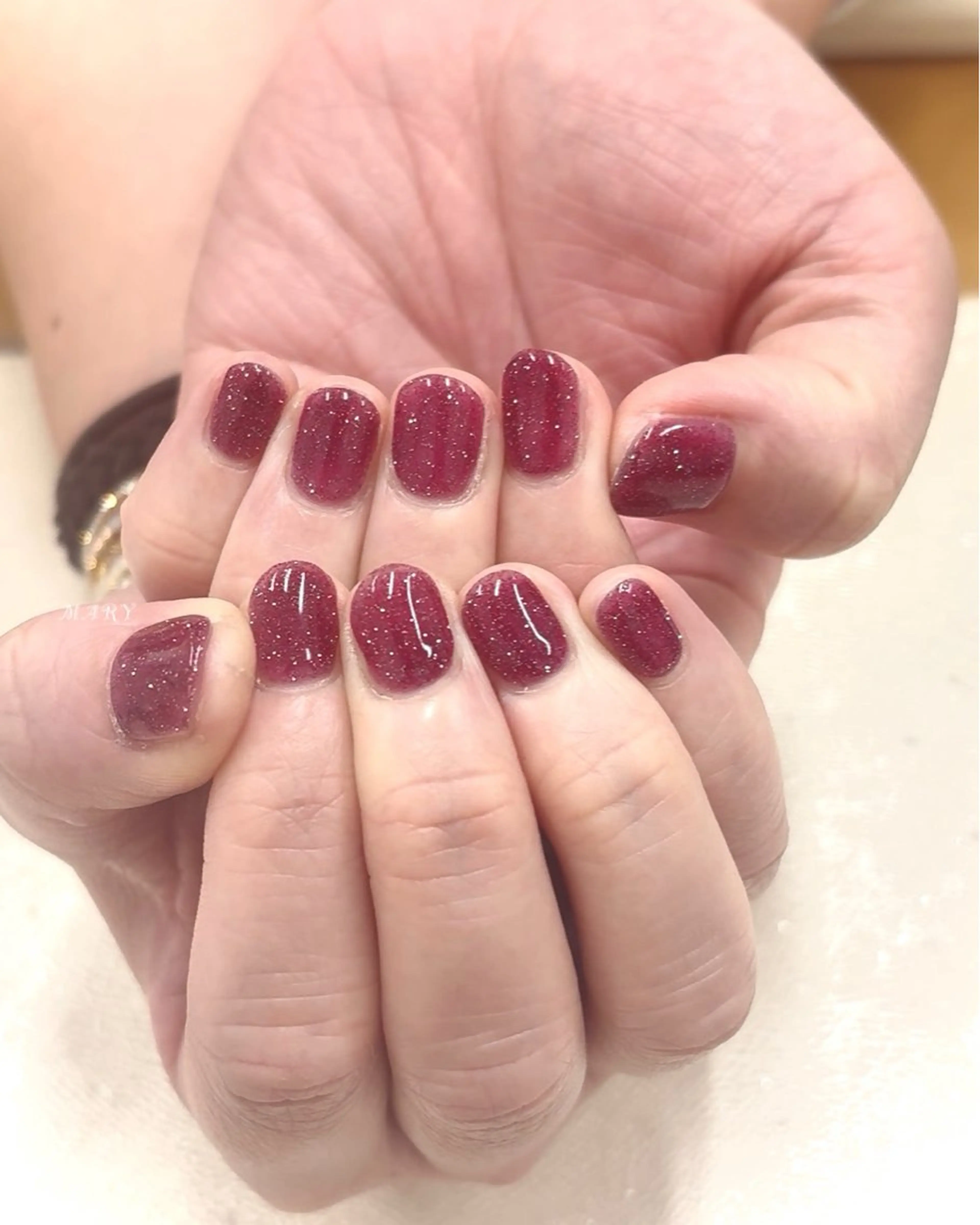 ネイル フラッシュネイル キラキラネイル ニュアンスネイル ワンカラーネイル パープル ハンドネイル Mary nail .narumiのネイルデザイン