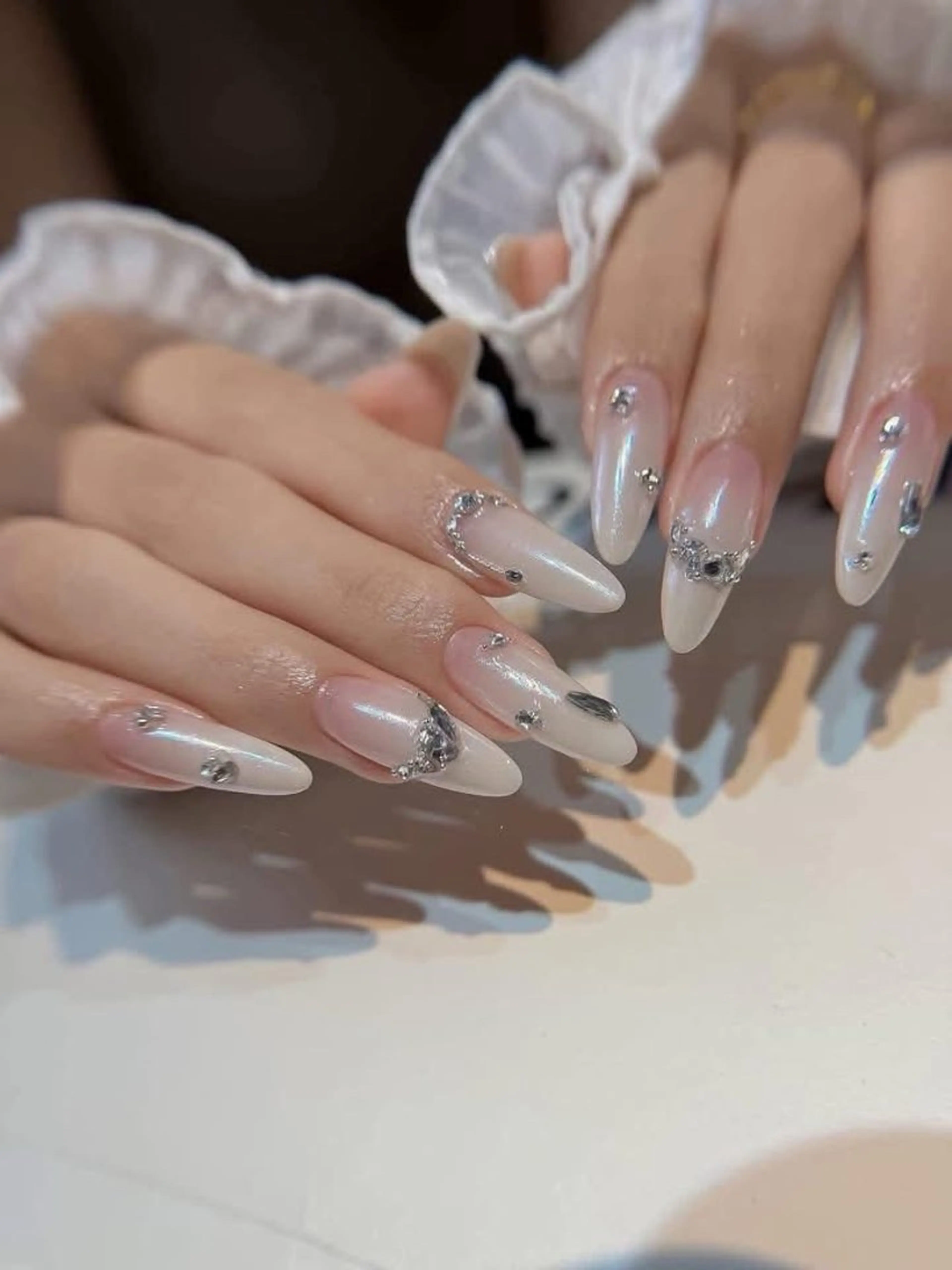 ネイル ハンドネイル T.Lee Nail Lilyのネイルデザイン
