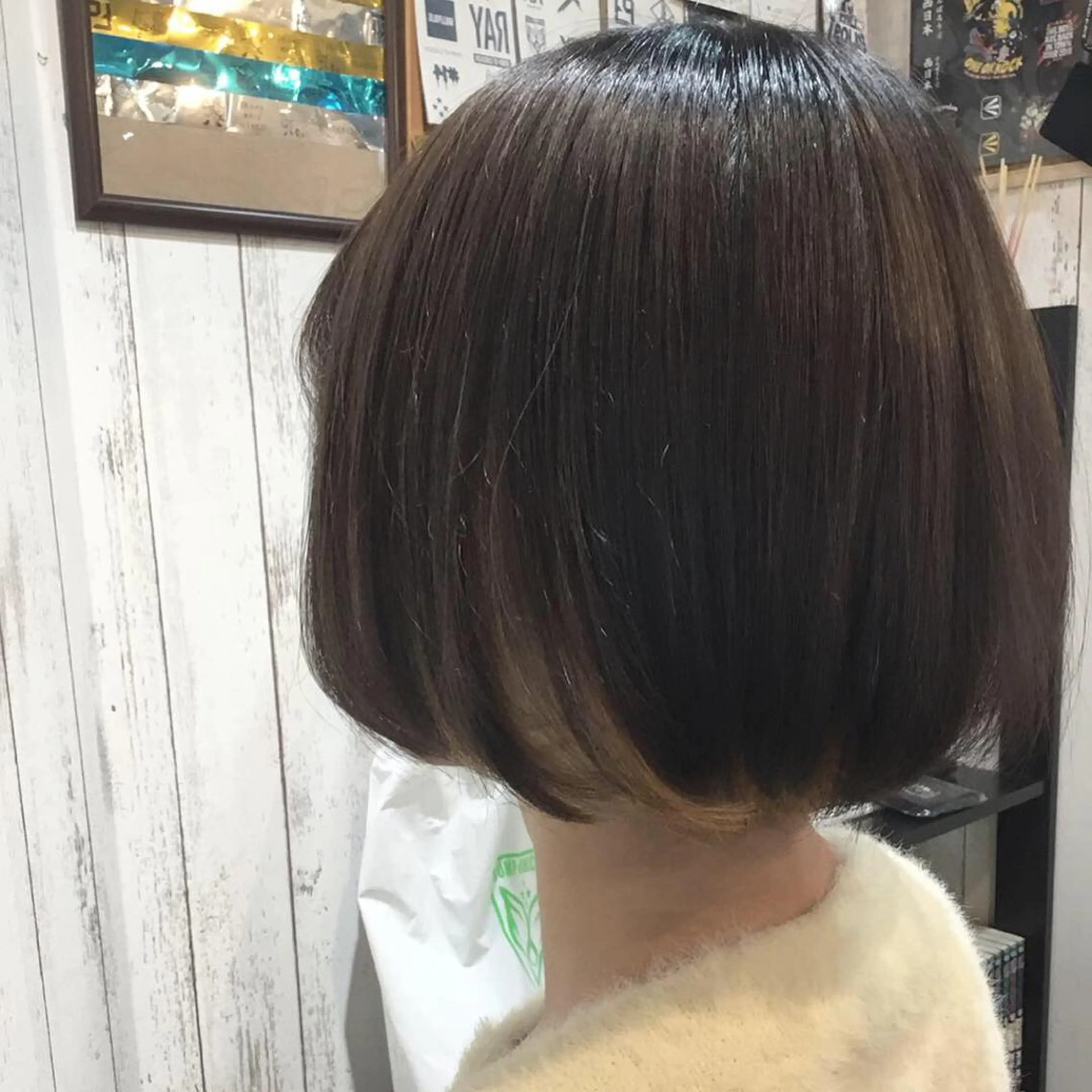 ショート カラー embrace エンブレイスのヘアスタイル