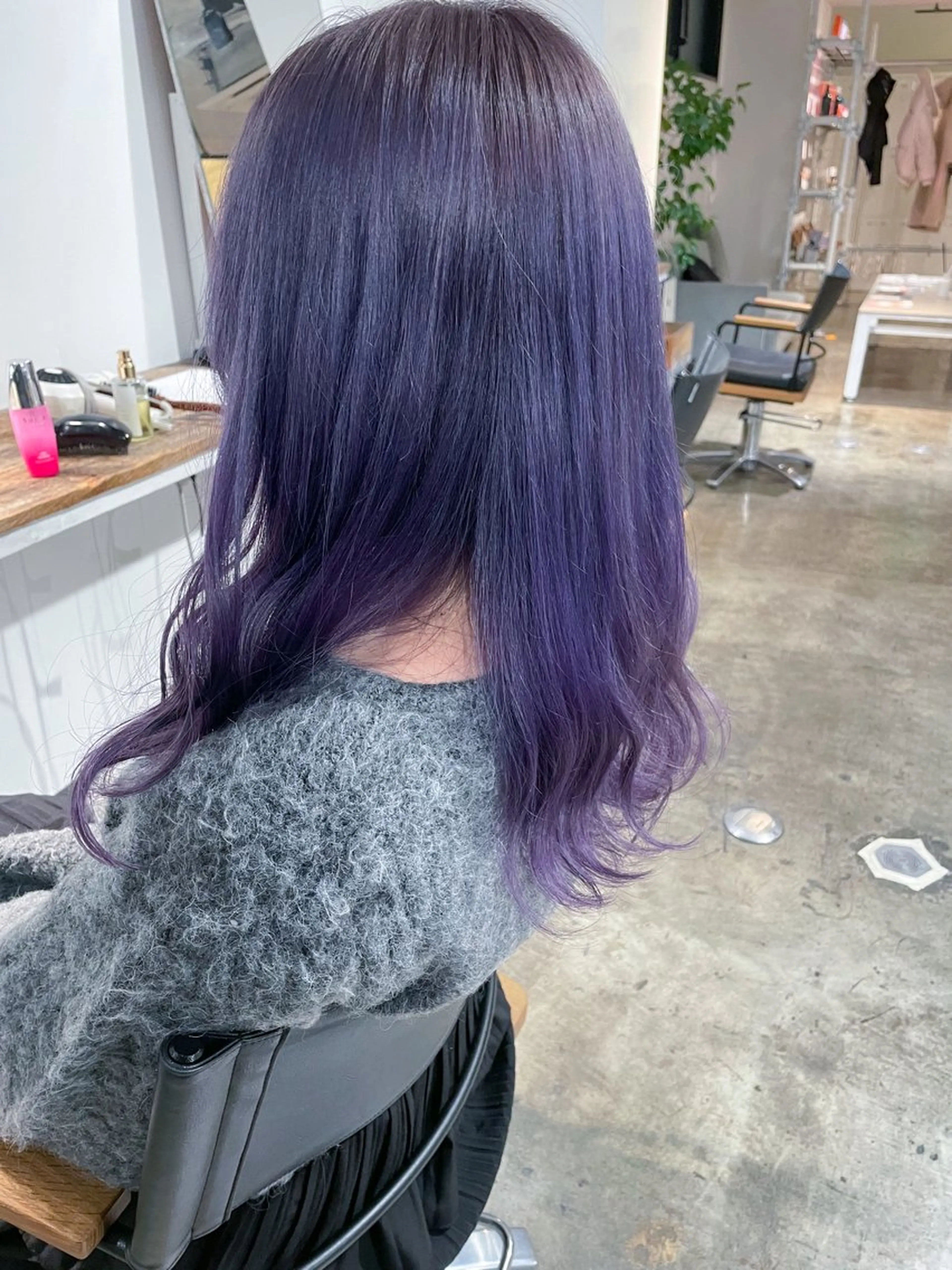 ミディアム カラー グレージュ パープルカラー パープルグレージュ ヘアカラー トリートメント ハイトーン/レイヤー /ケアブリーチ石川治のヘアスタイル