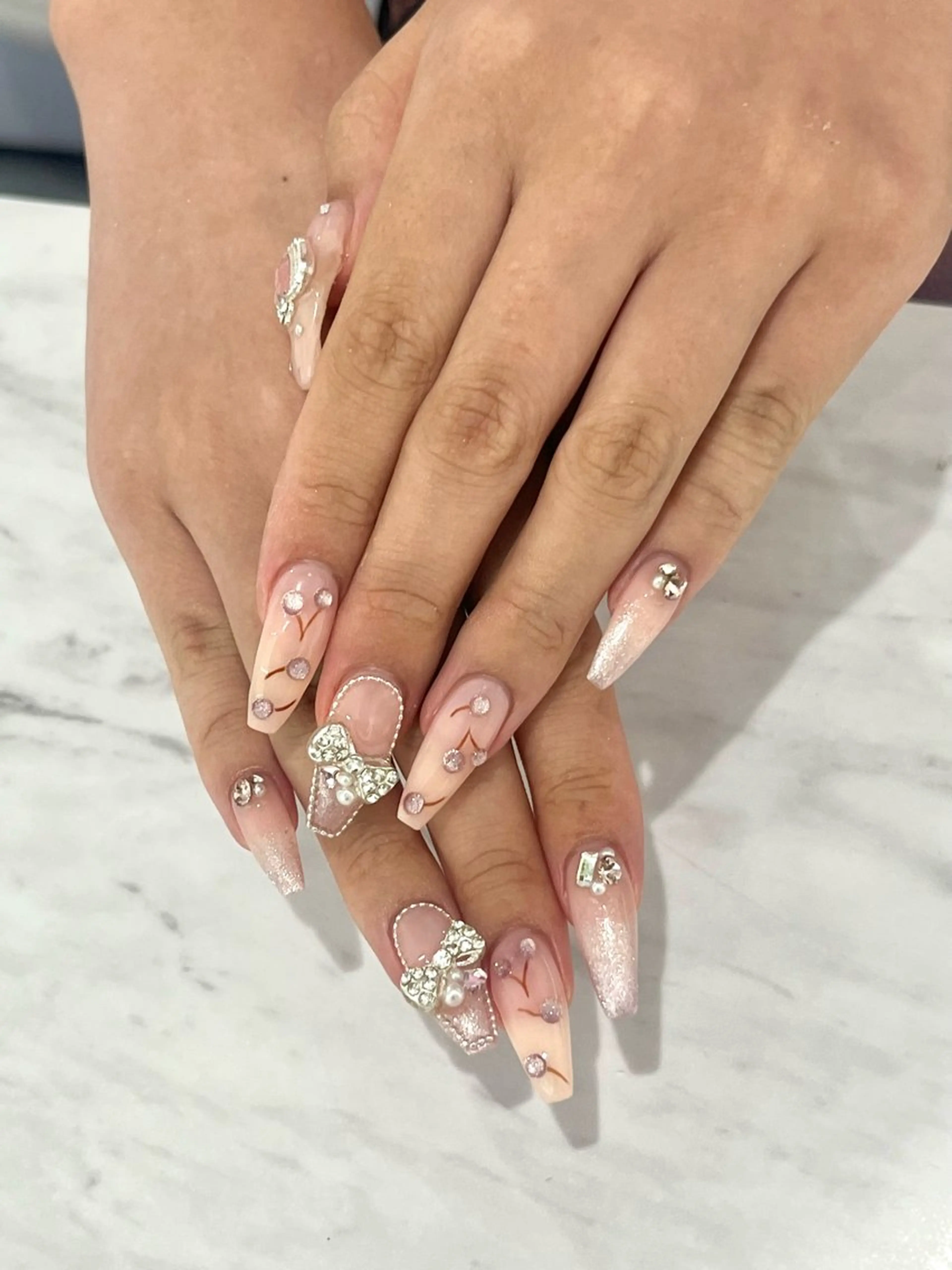 ネイル VENUSBELT Miiのネイルデザイン