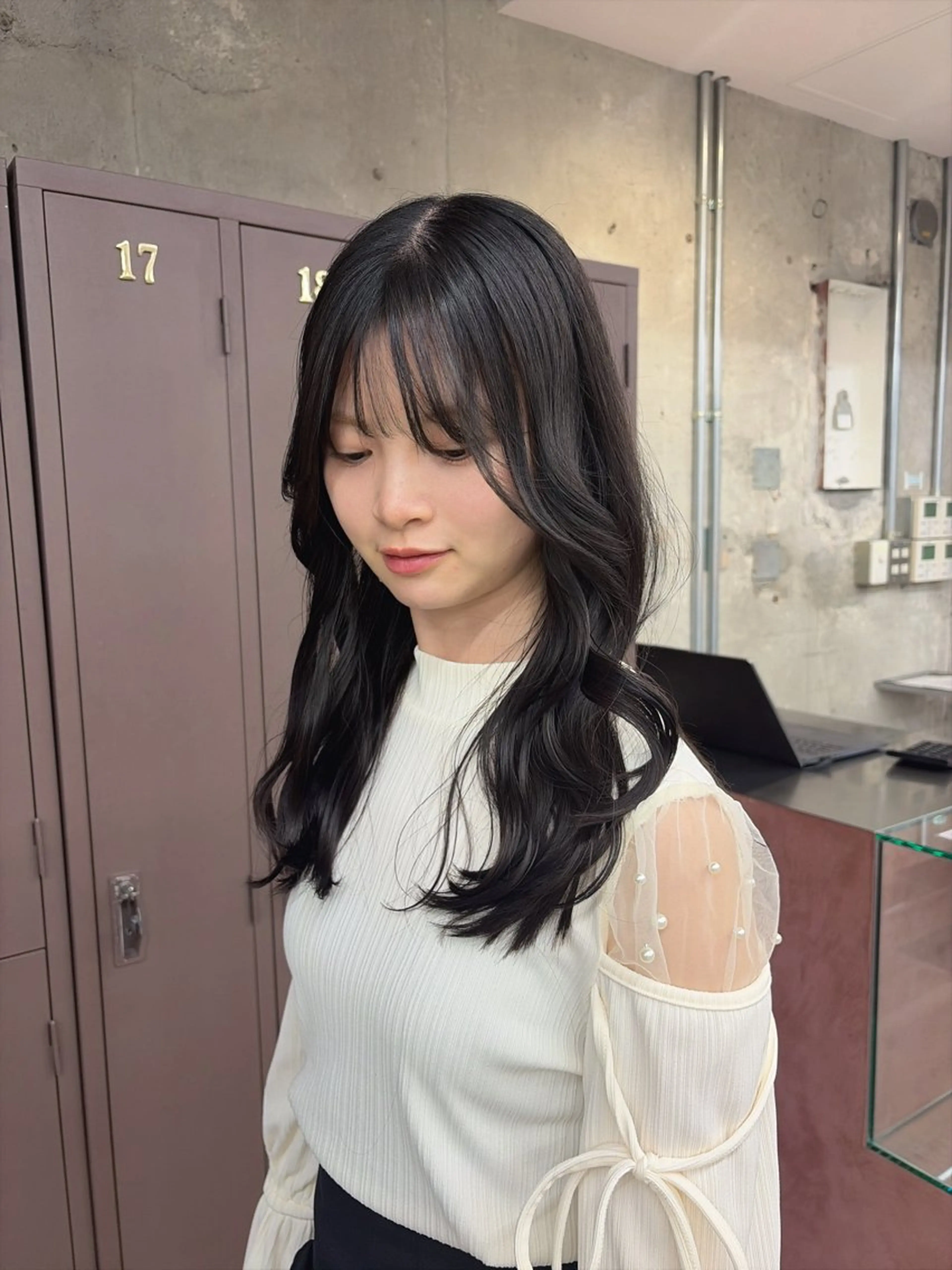 ロング カット ヘアカラー トリートメント 鈴木瑛里／ブロンド ベージュ／男女のヘアスタイル