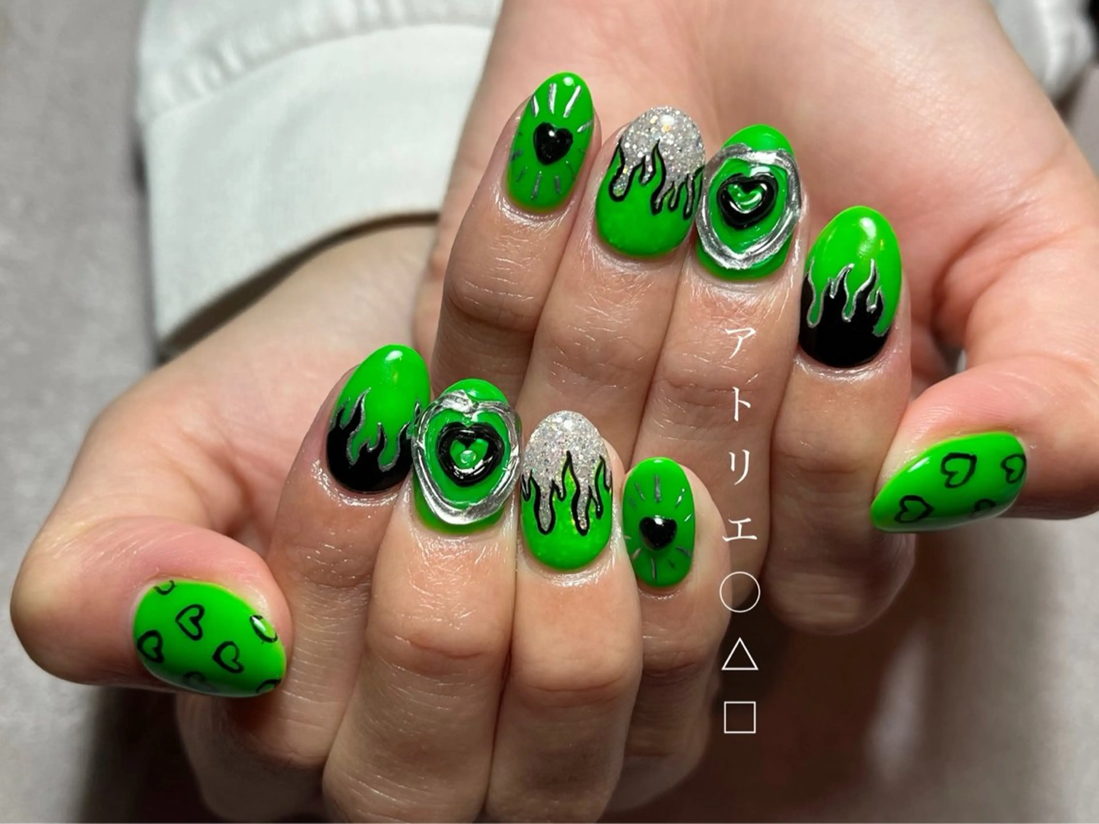 ネイル ハンドネイル アトリエ ○△□のネイルデザイン