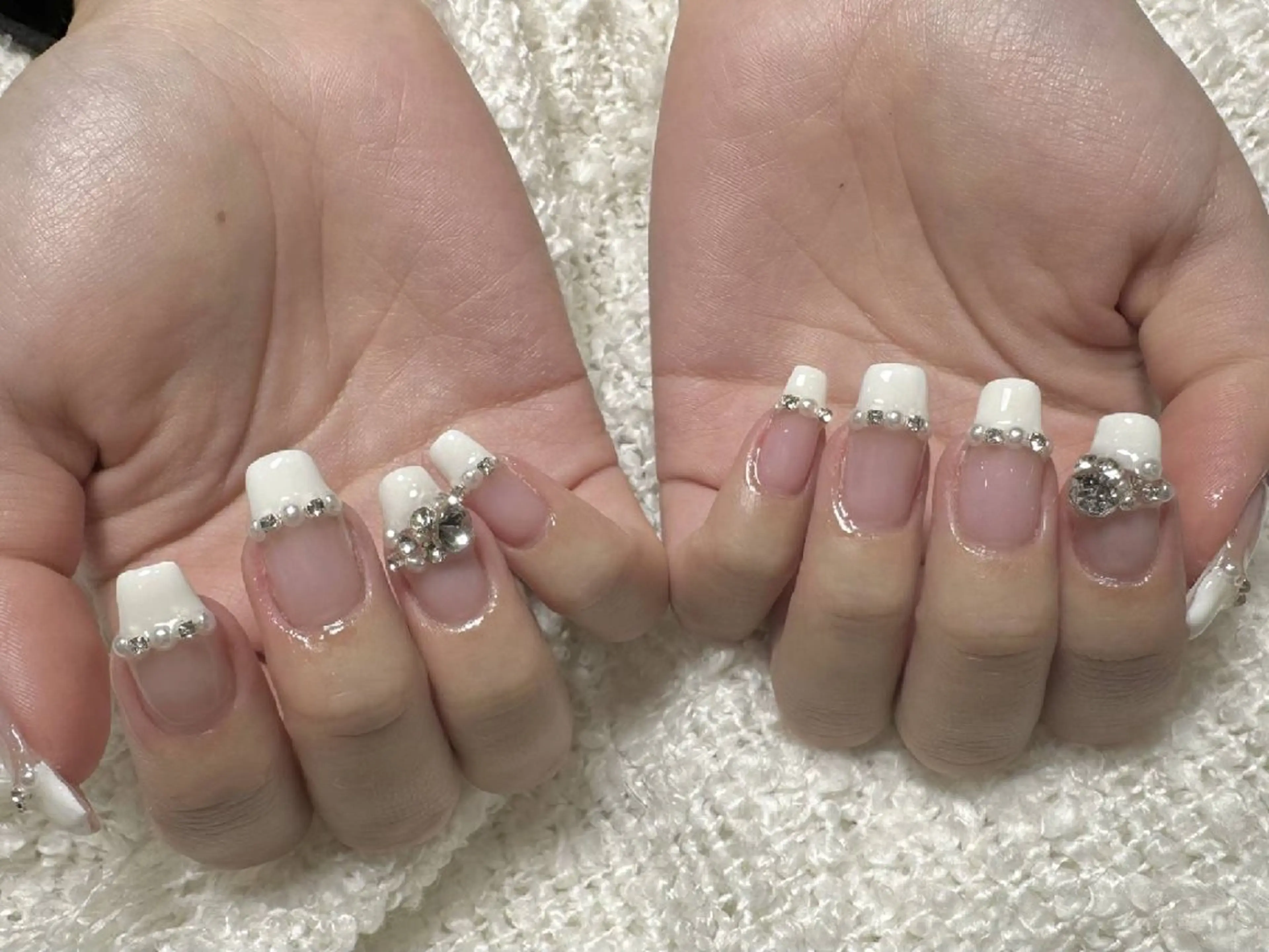 ネイル フレンチネイル ecru.所属・TAKAHASHI NANAMIのマツエク・マツパデザイン