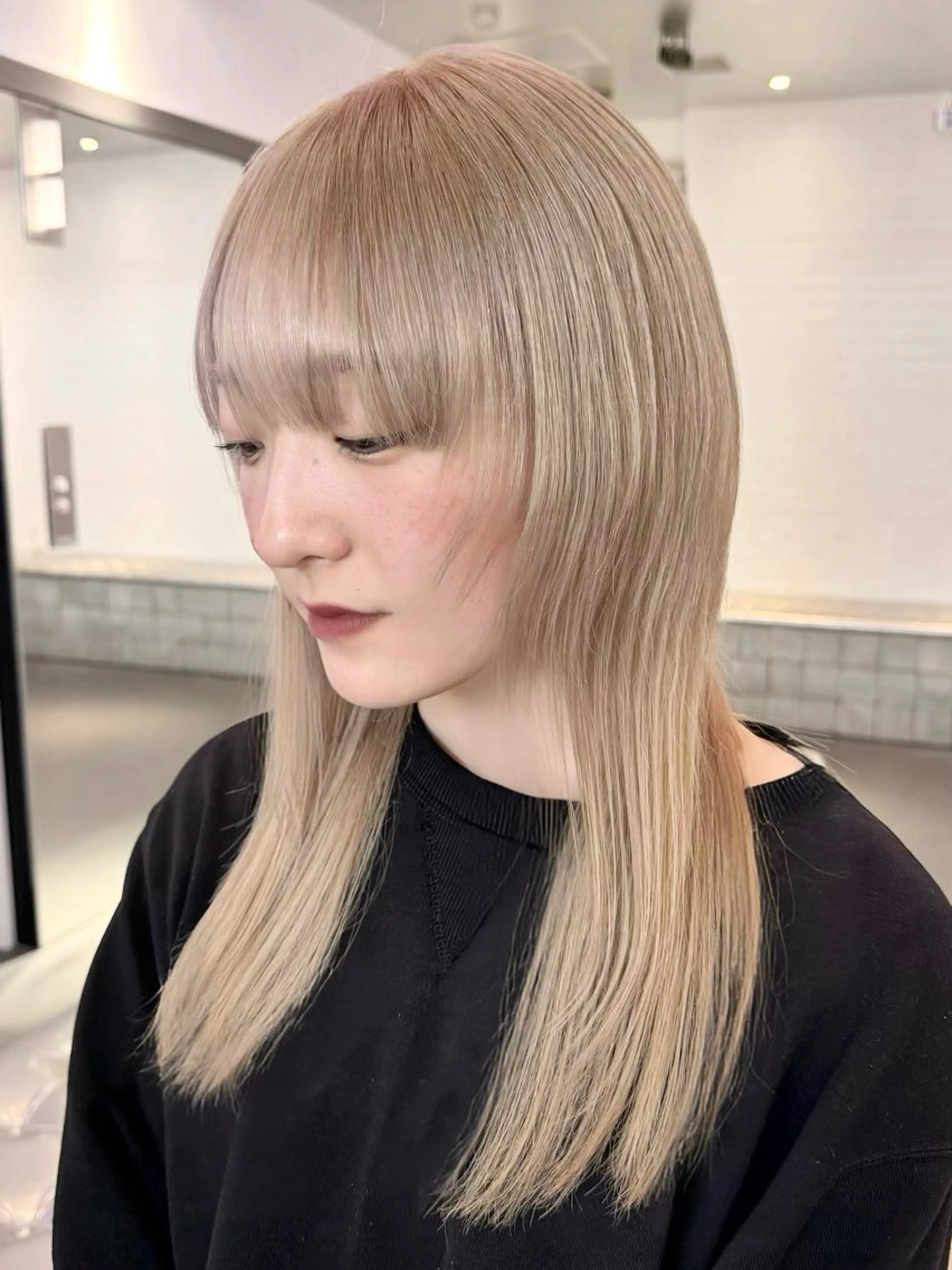 ミディアム カラー ヘアアレンジ カット ヘアカラー トリートメント ヘッドスパ ヘアセット 顔周りカット×透明感 カラー💫AINAのヘアスタイル