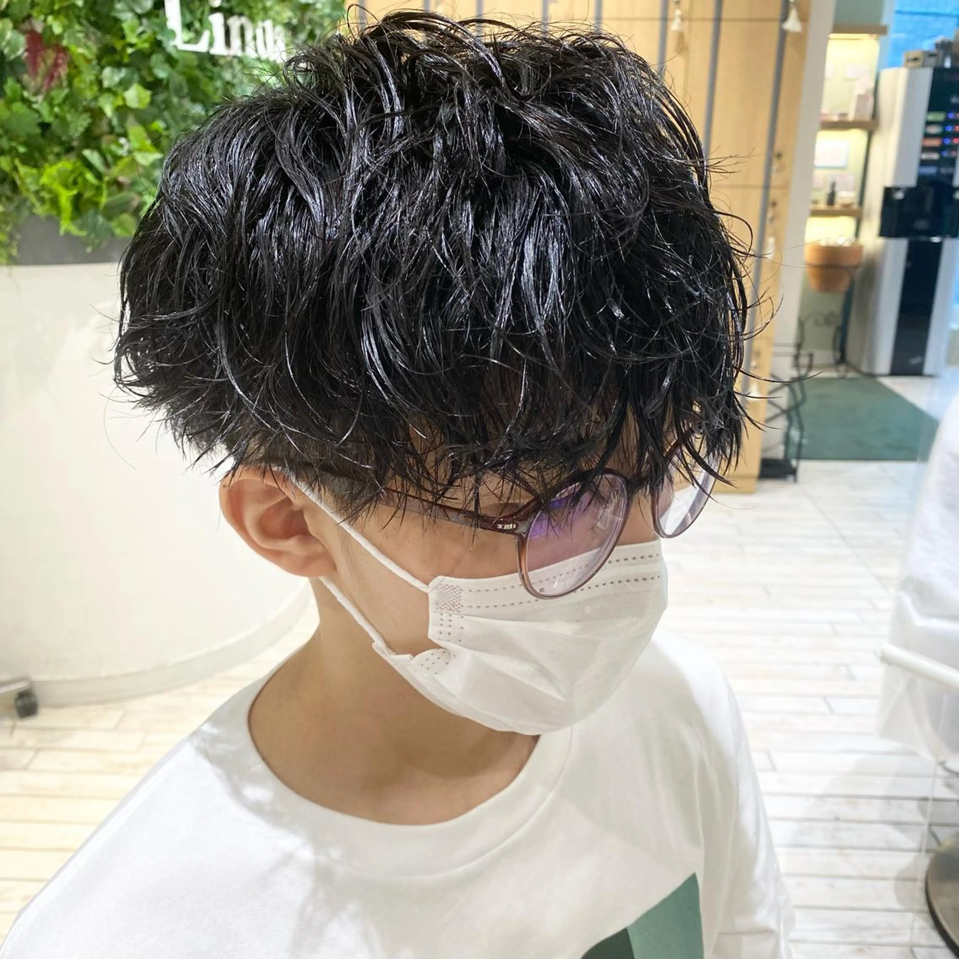 ショート パーマ メンズ メンズパーマ 波巻きパーマ カット パーマ 神奈川大学最寄り白楽 三本松巧のヘアスタイル