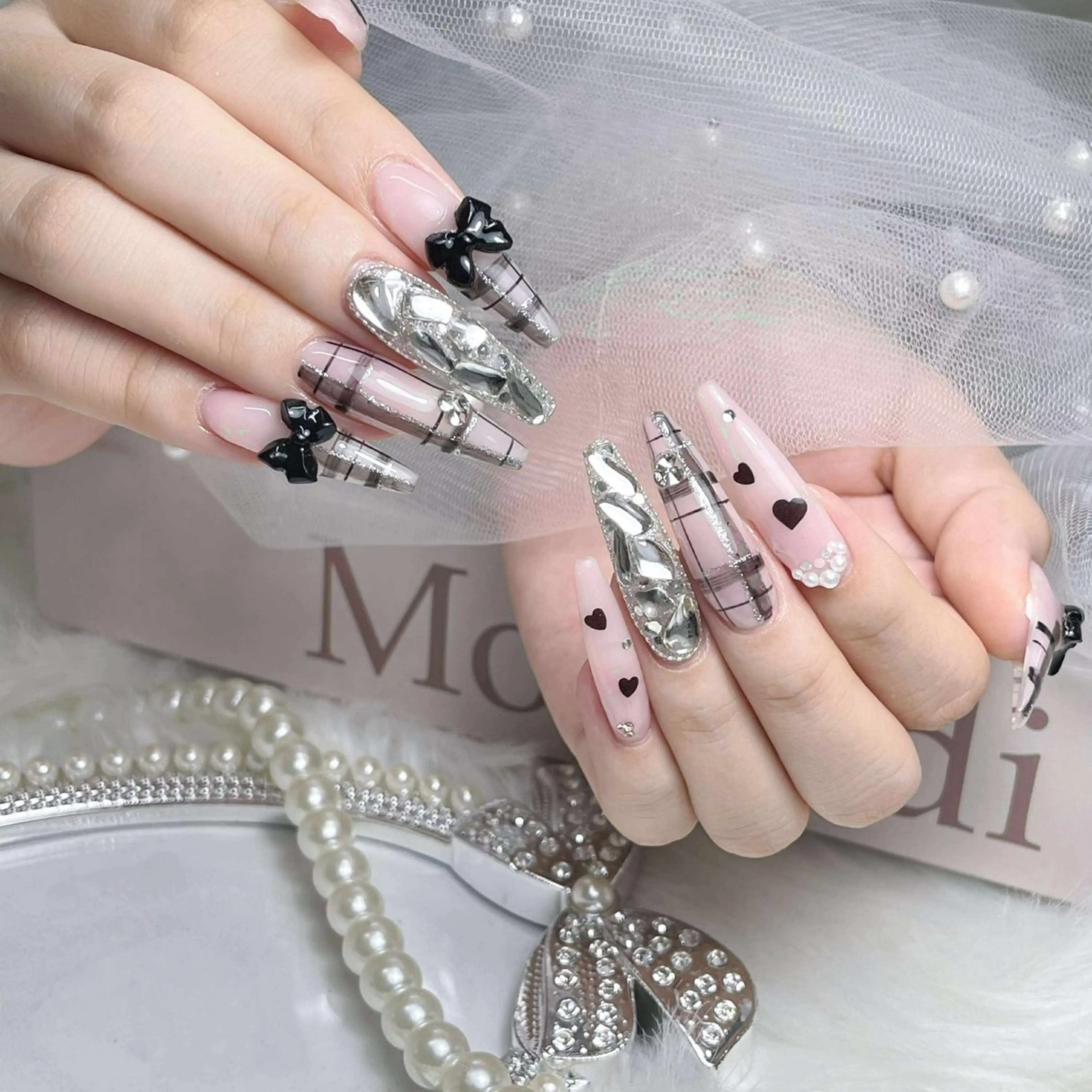 ネイル アートネイル オーロラネイル フットネイル ジェルネイル キラキラネイル ハンドネイル Nova Nailのネイルデザイン