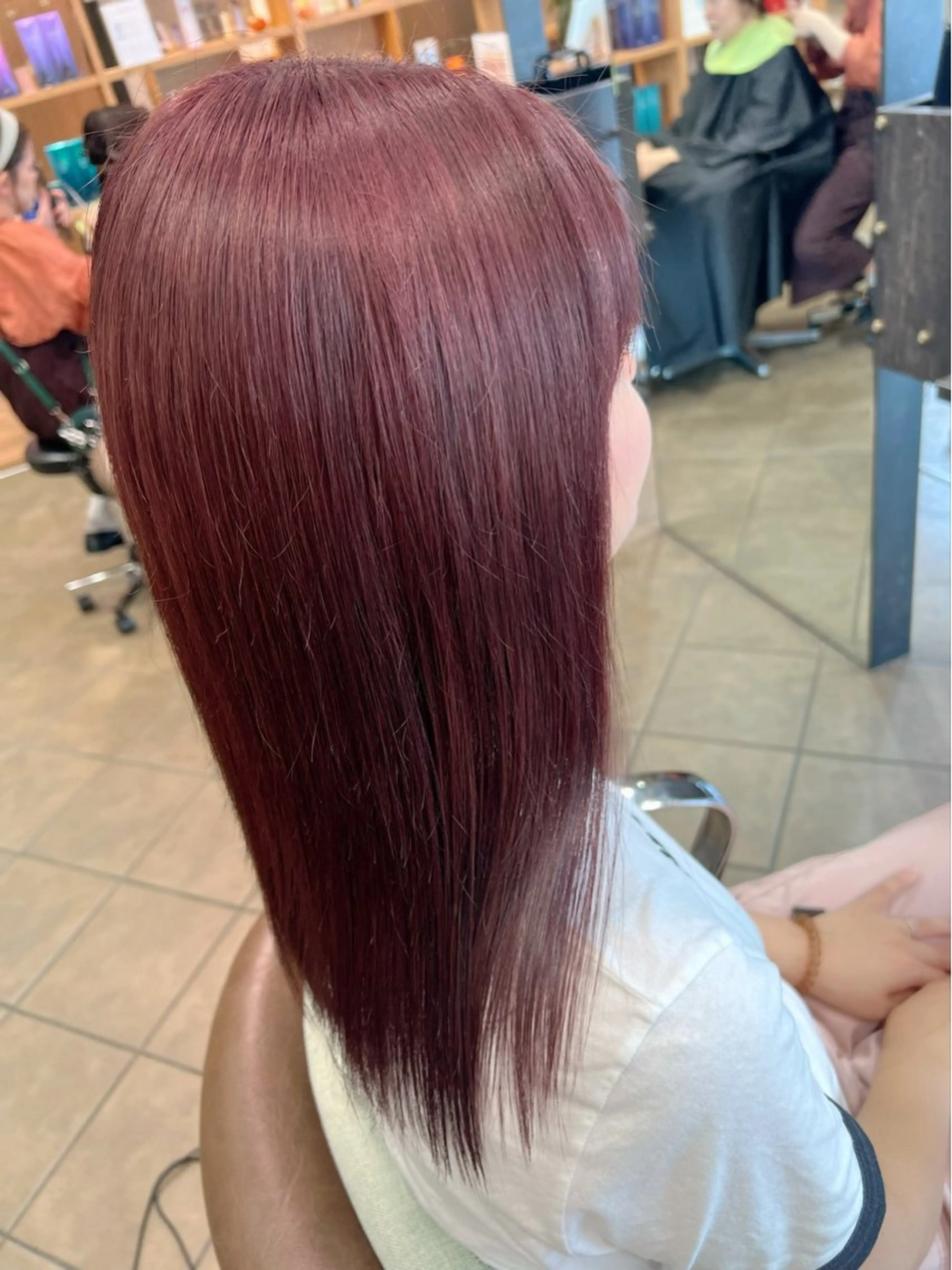 セミロング ヘアカラー メテオ ／ヘアカラー 西川菜実のヘアスタイル