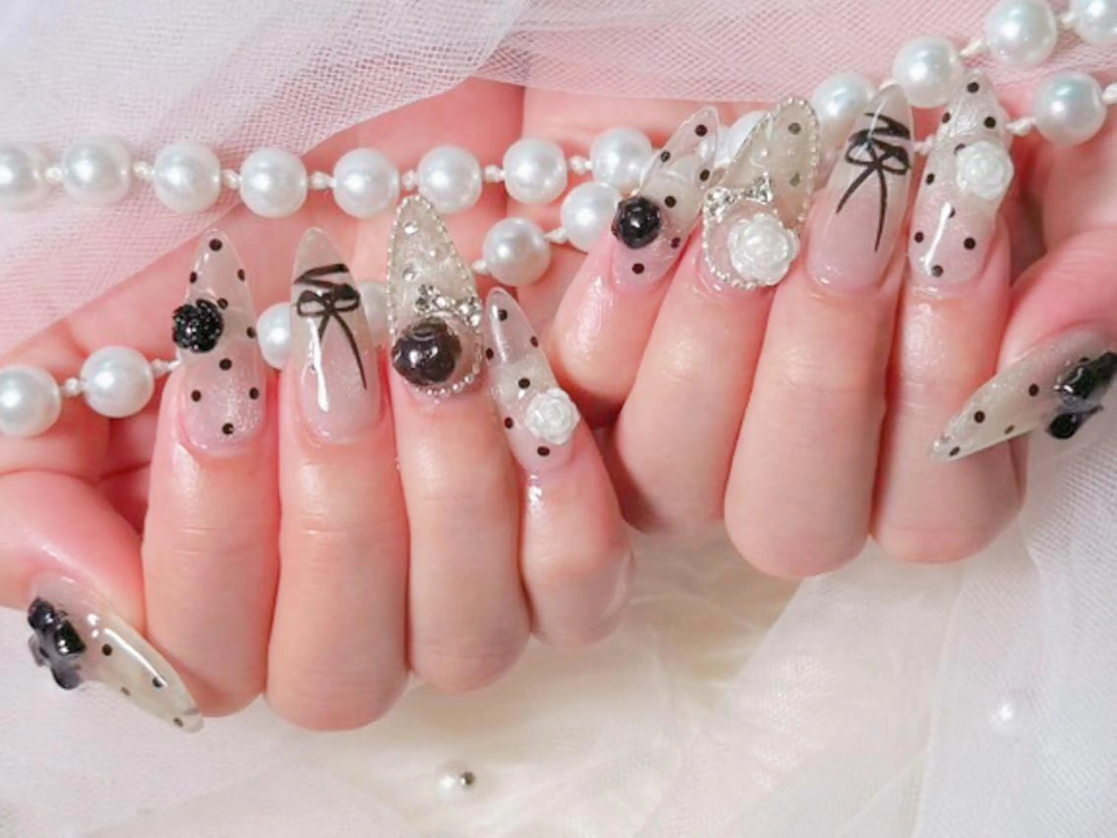 ロング 韓国風ヘア ハンドネイル Hanaai Salonスニタのネイルデザイン