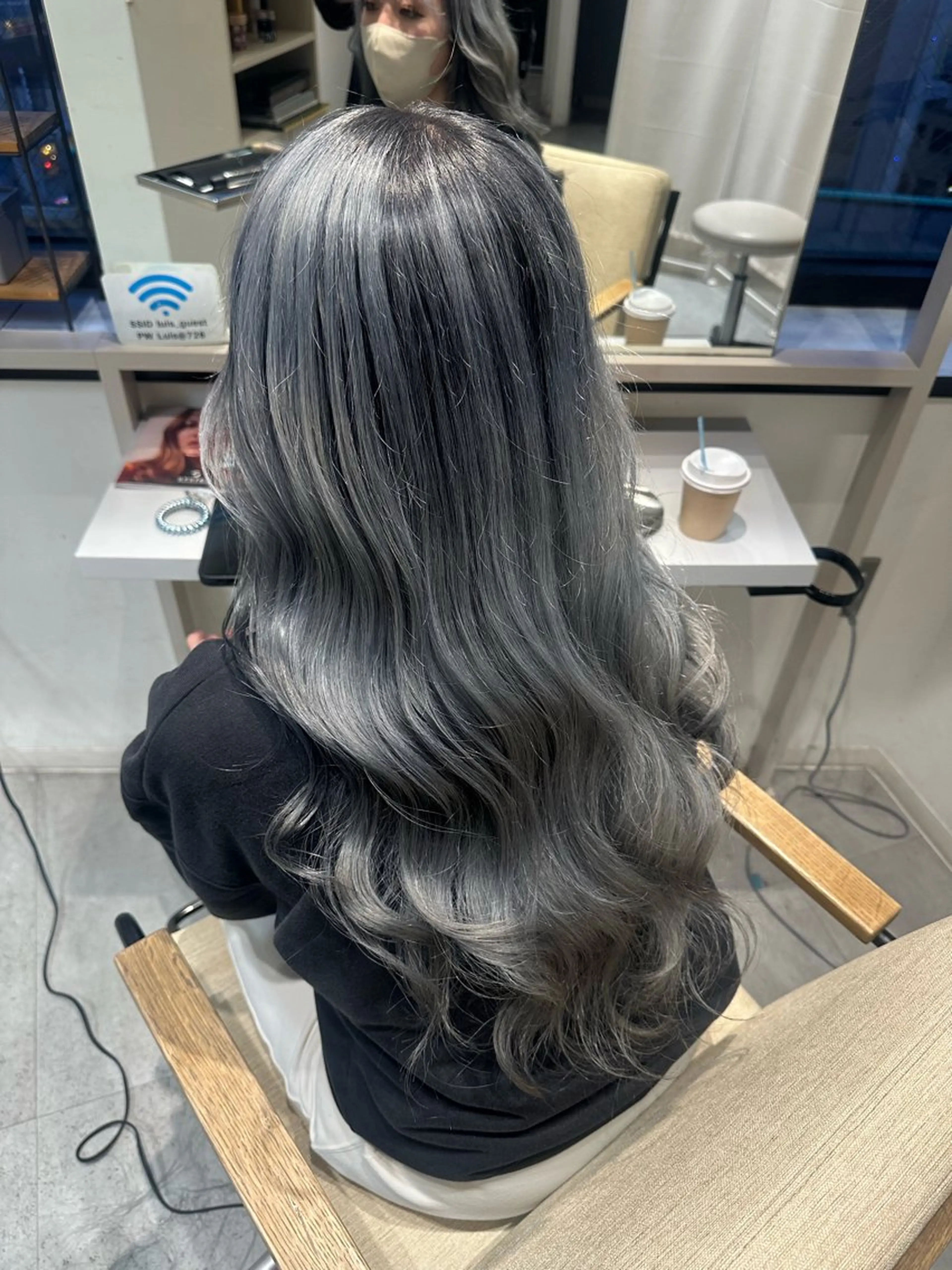 ロング ヘアカラー Maria 梅田/デザインカラーのヘアスタイル