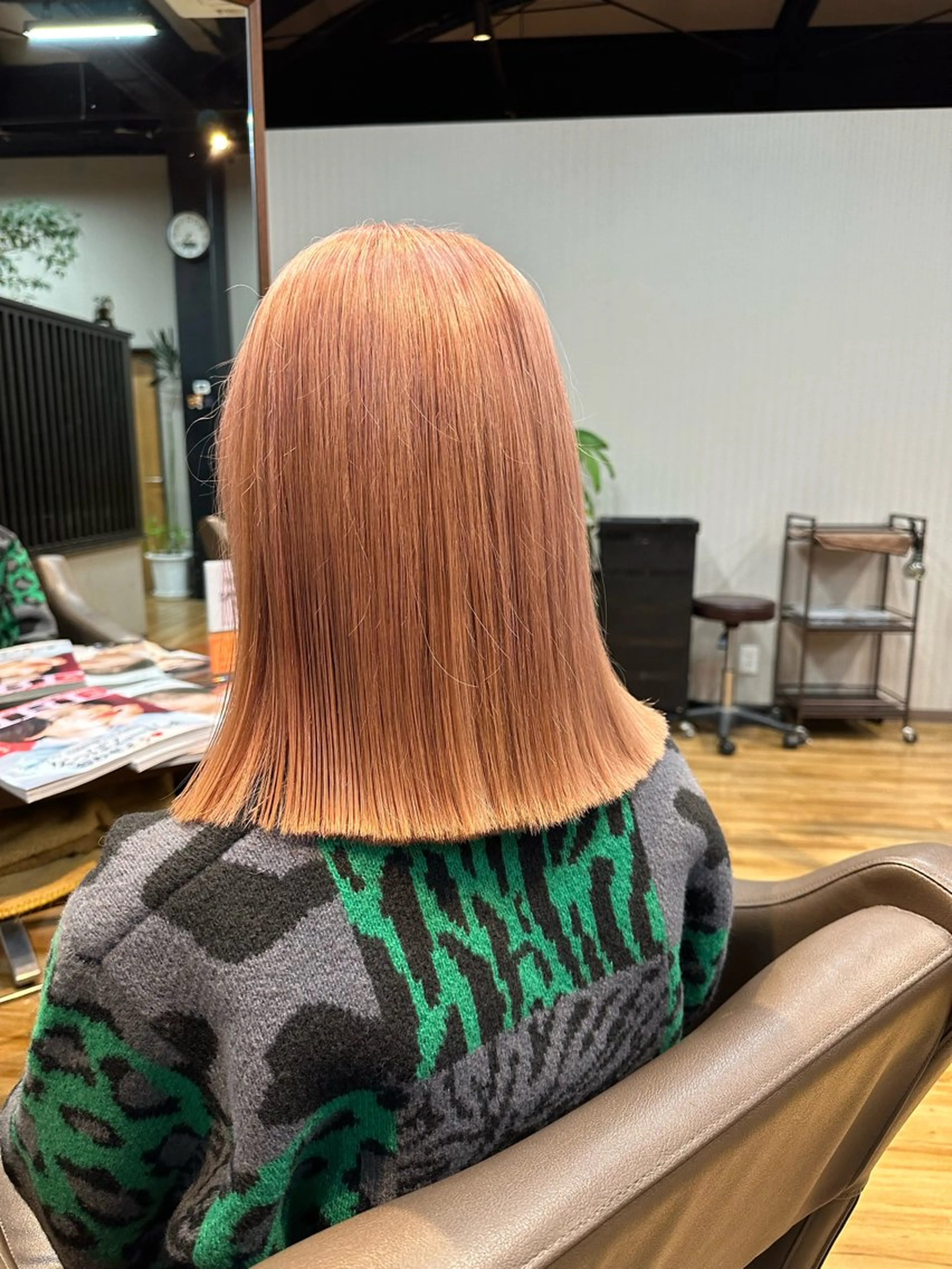 ミディアム カラー オレンジ ピンクカラー arika オケシ　リョウダイのヘアスタイル