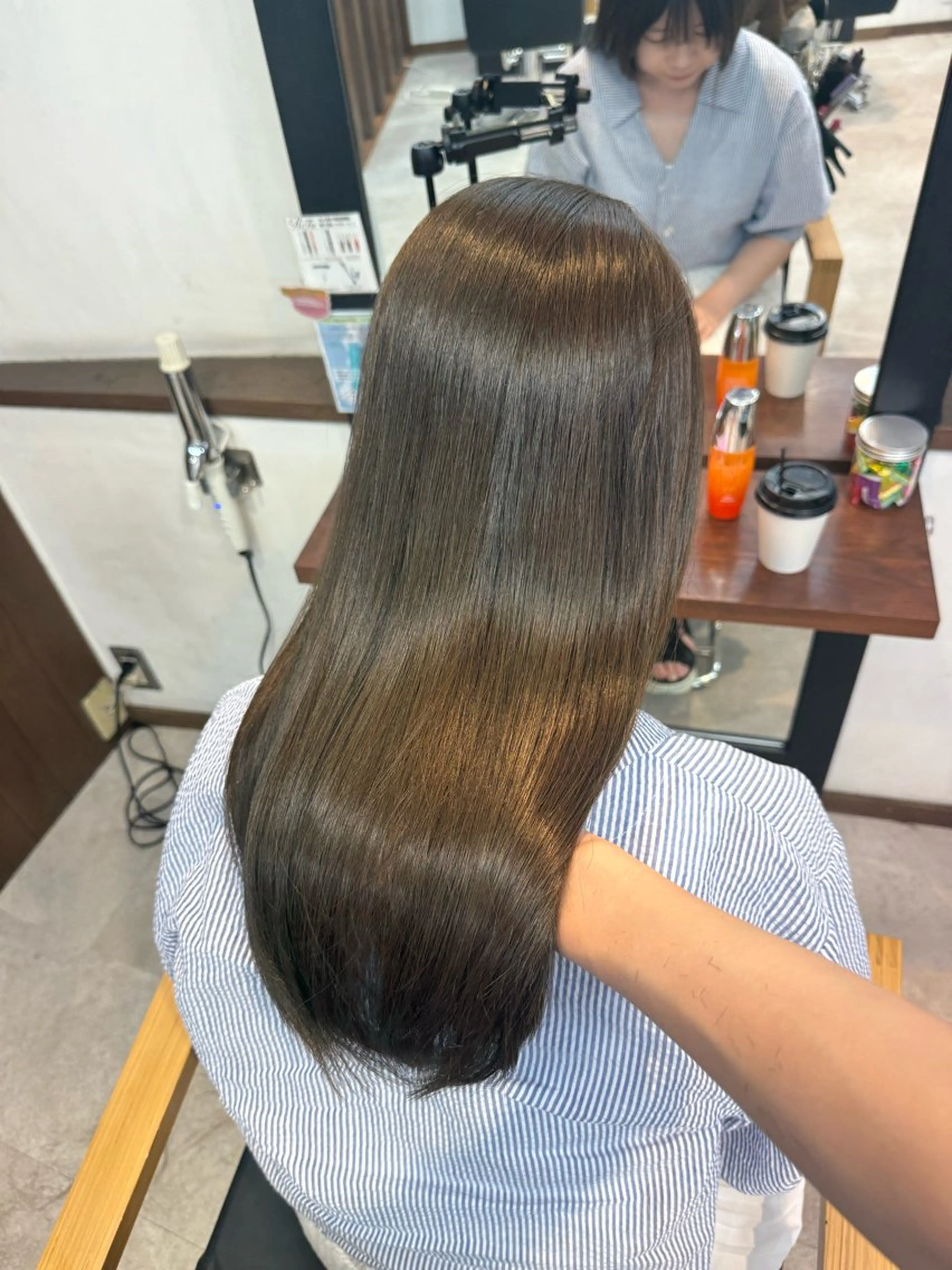 カラー こはる.⋆𝜗𝜚／ 谷町／透明感カラーのヘアスタイル