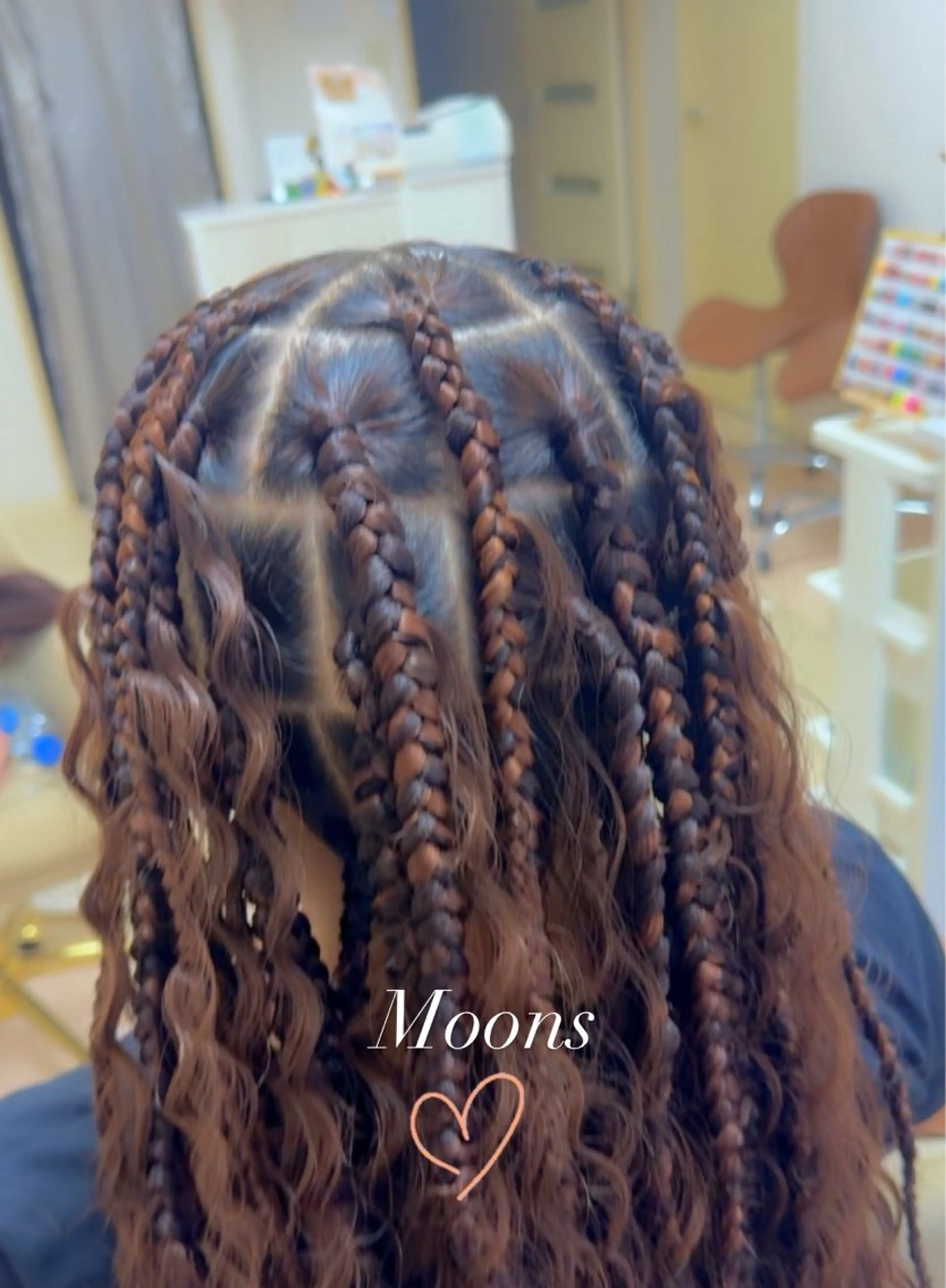 ヘアアレンジ Moons nail 💅✨のネイルデザイン