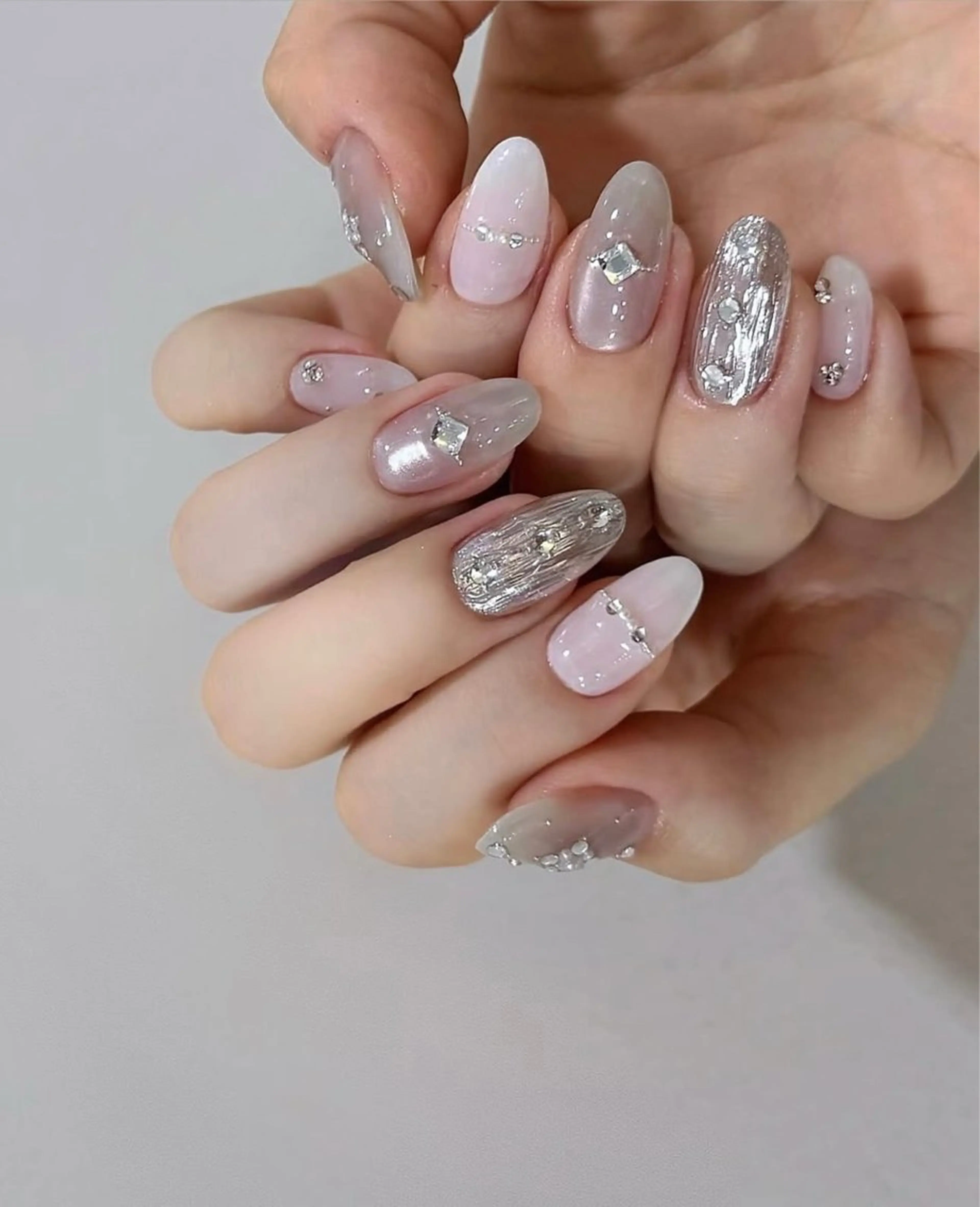 ネイル アートネイル チークネイル 氷ネイル・うるうるネイル 韓国ネイル マグネットネイル ハンドネイル NAILS168 新大久保店のネイルデザイン