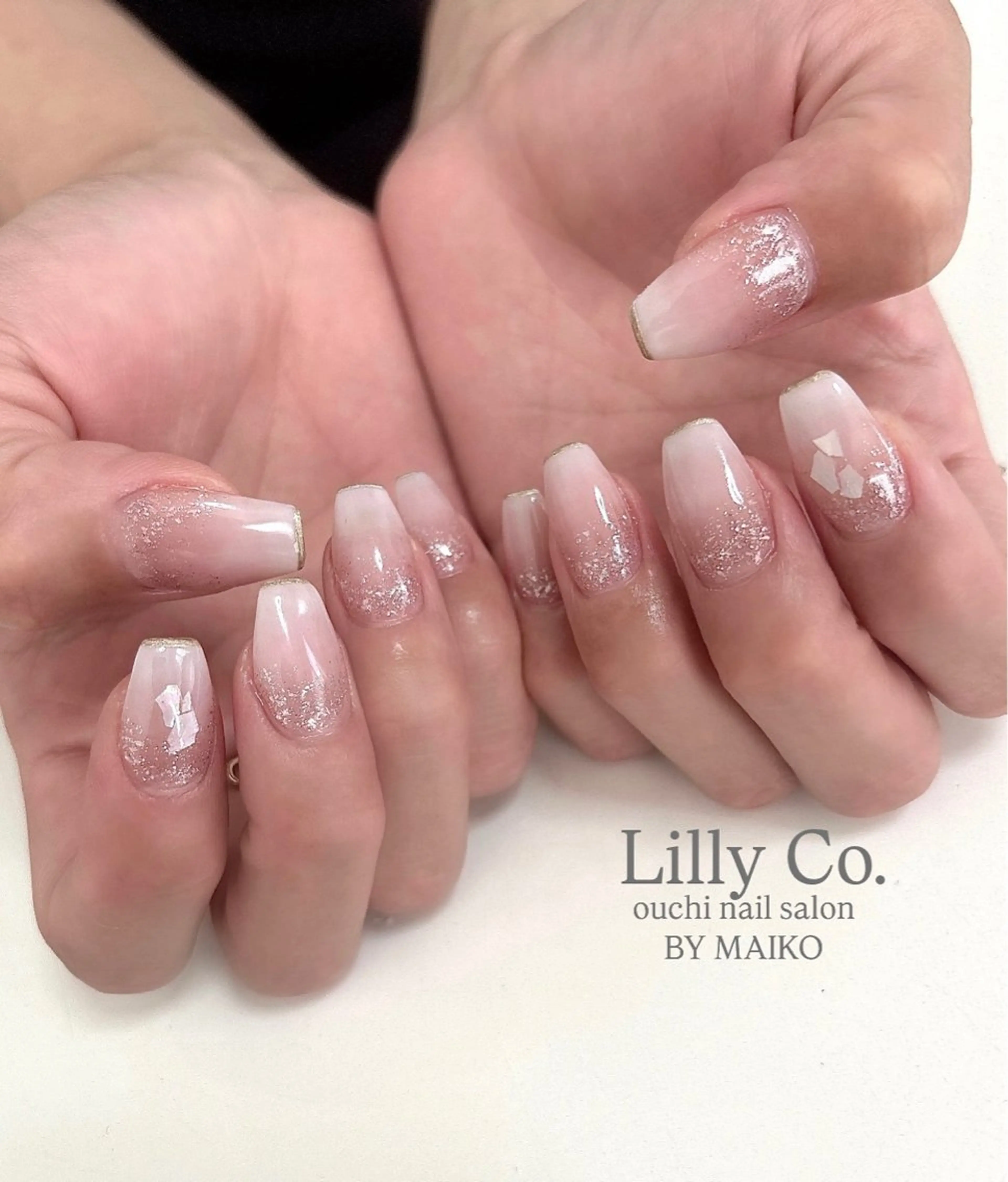 ネイル グラデーション ハンドネイル ハンドケア Lilly Co.のネイルデザイン