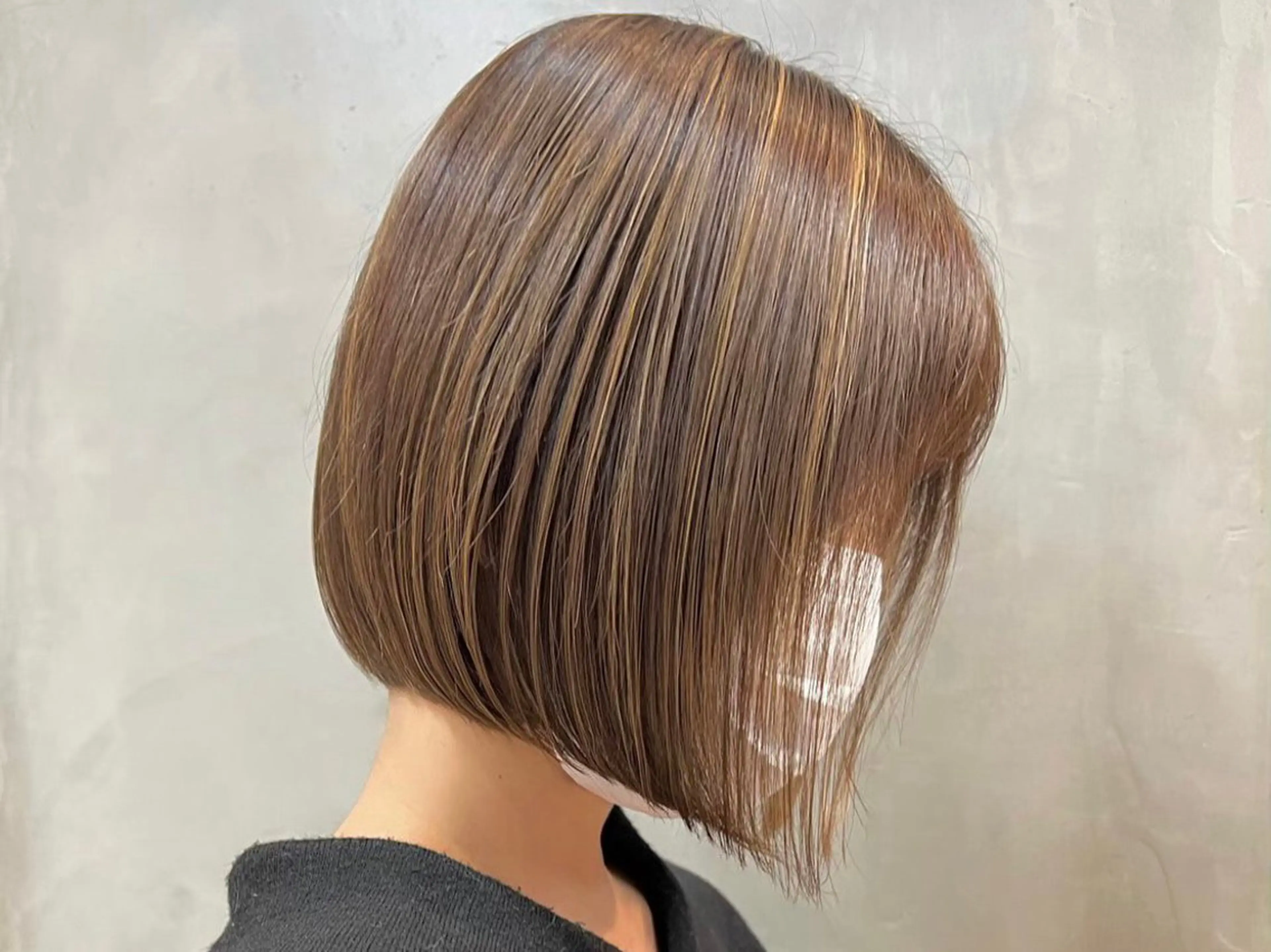 カラー 塔尾 真那のヘアスタイル