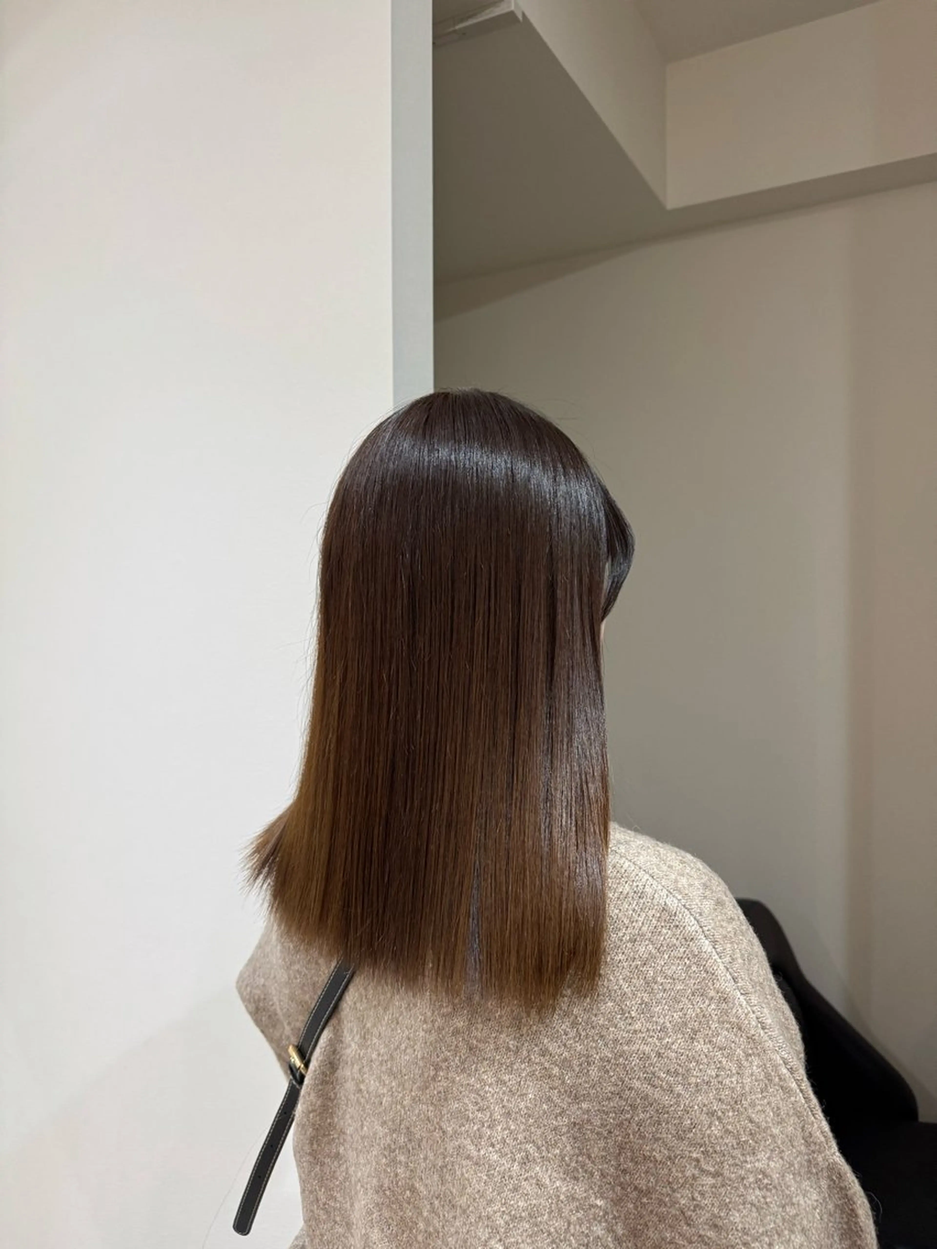 ミディアム カラー 大人な抜け感レイヤー remi🖤のヘアスタイル