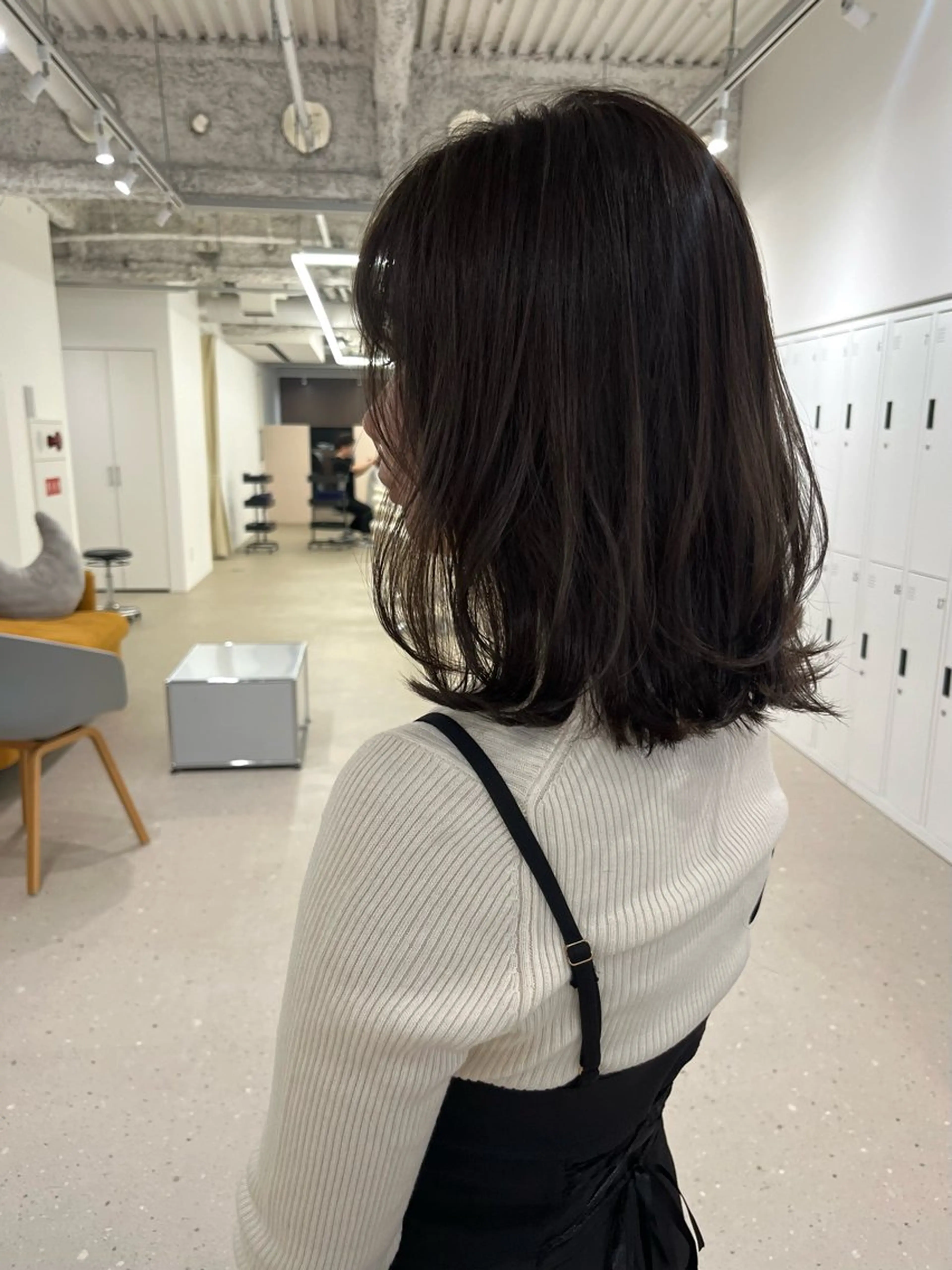 ミディアム 箱崎 凪沙のヘアスタイル