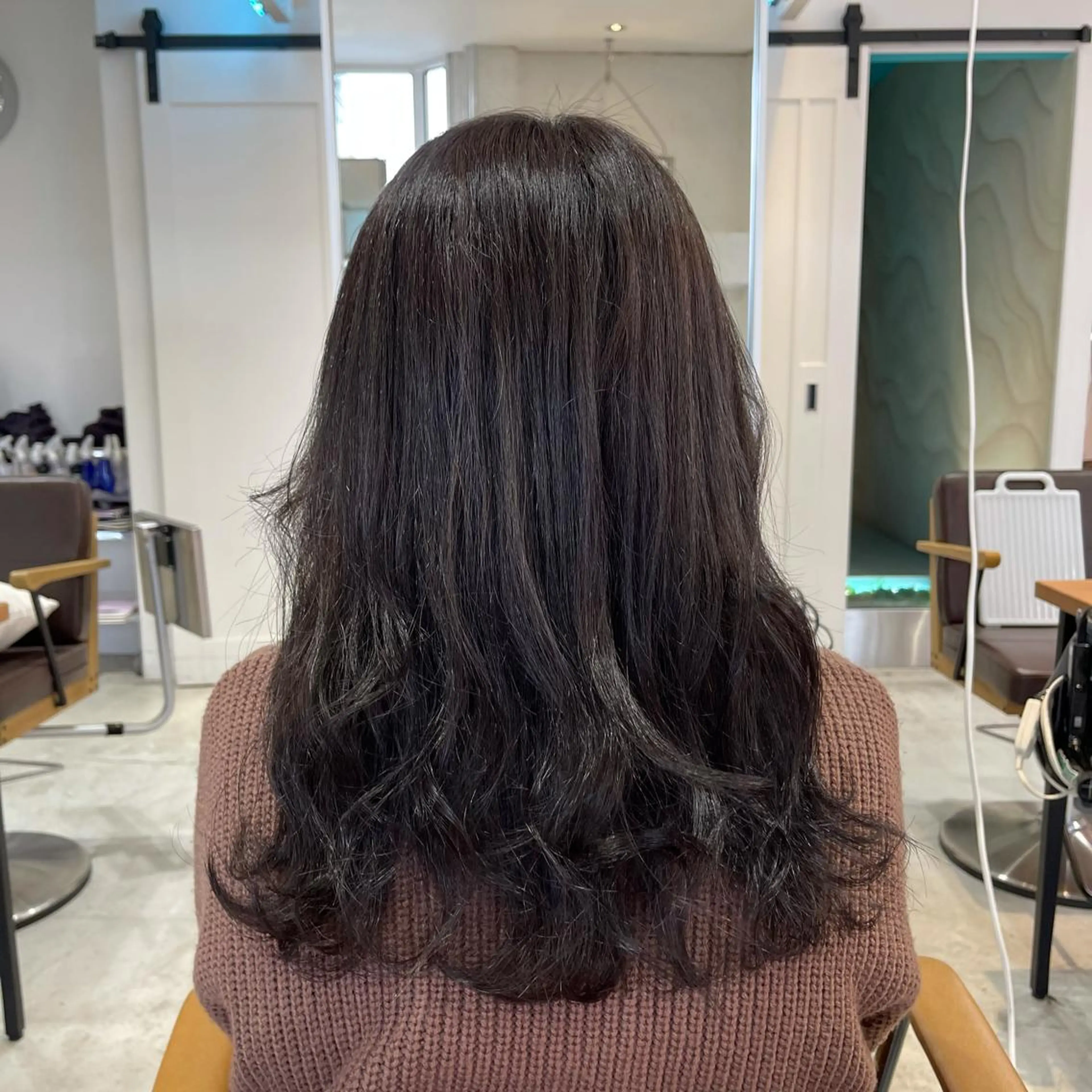 セミロング カラー nameless miichiのヘアスタイル