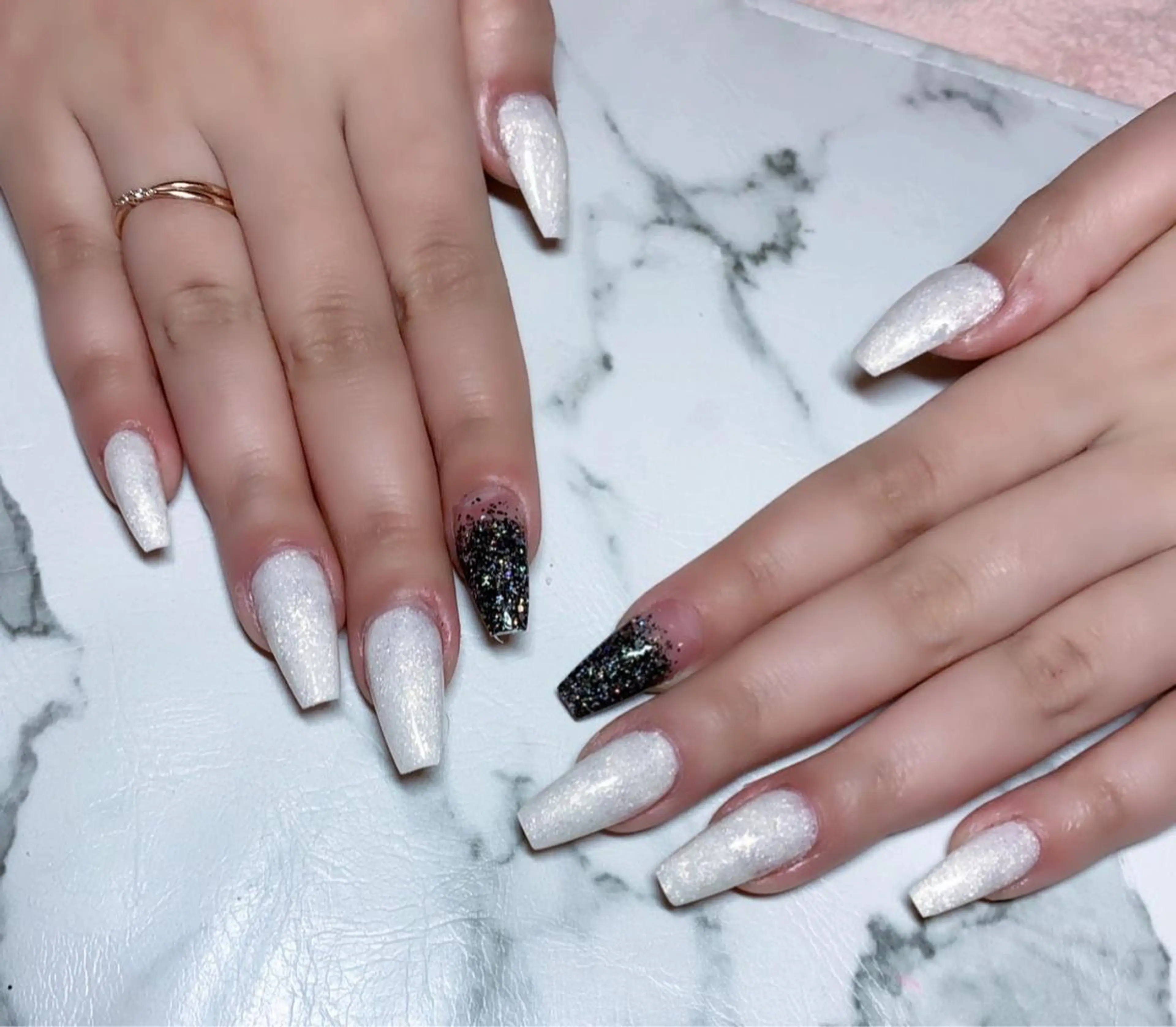 ネイル アニマル柄 アートネイル 成人式 ニュアンスネイル ワンカラーネイル ハンドネイル x.1.0.nail ♡Cのネイルデザイン
