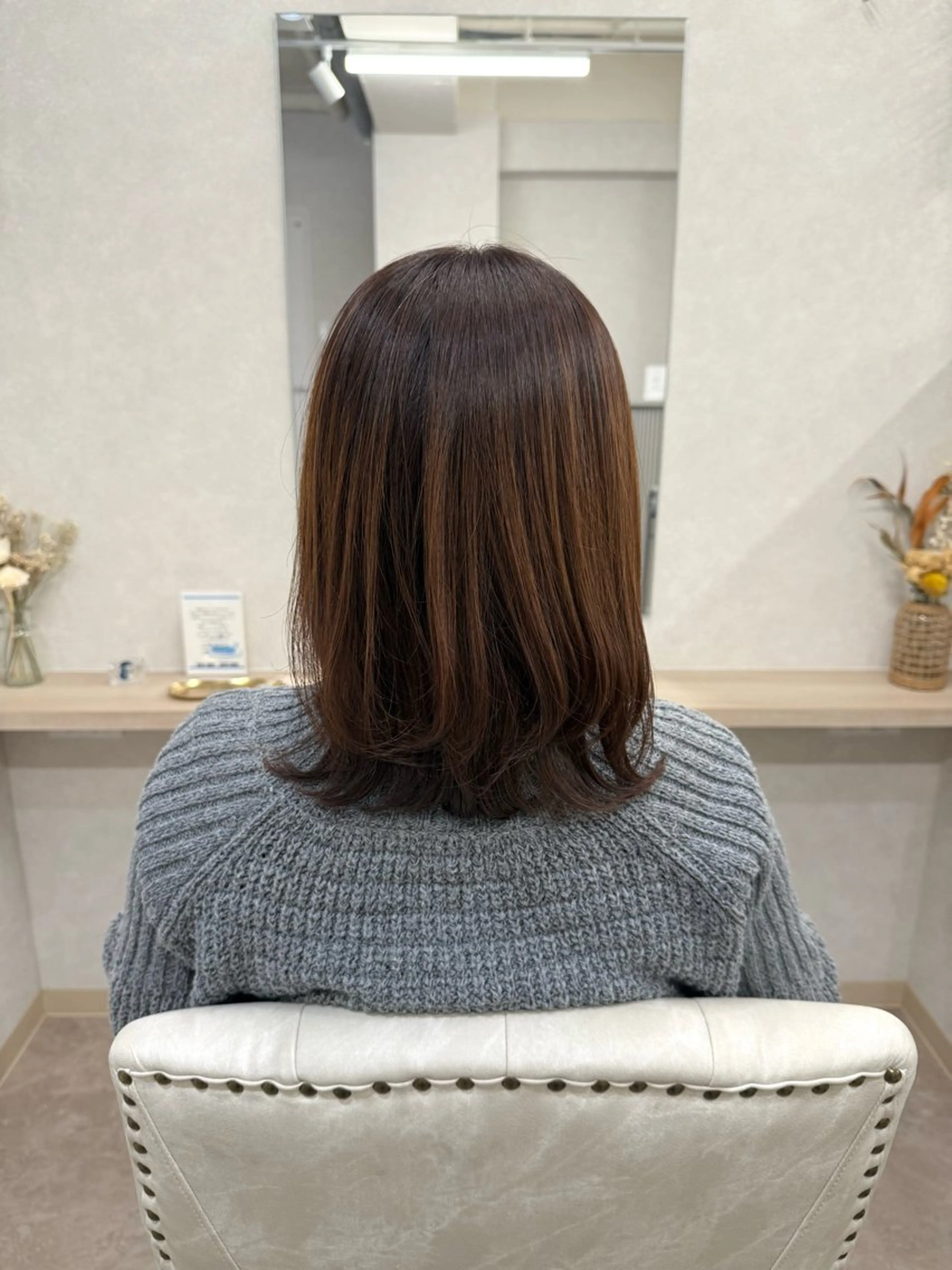 ミディアム カラー ヘアアレンジ 炭屋 波音のヘアスタイル