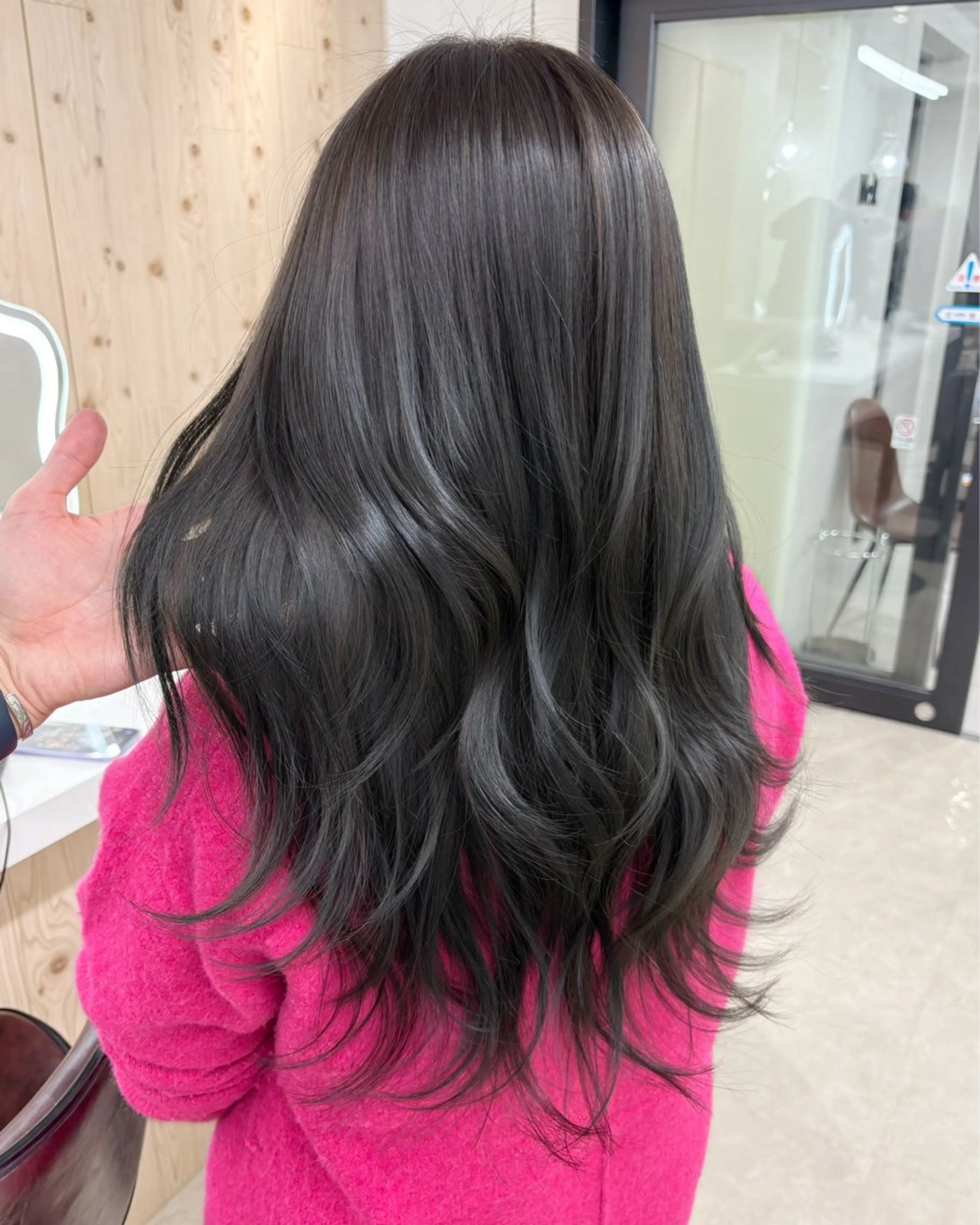 セミロング カラー カット ヘアカラー トリートメント ヘアセット 新宿/韓国ヘア/ 髪質改善ストレートのヘアスタイル