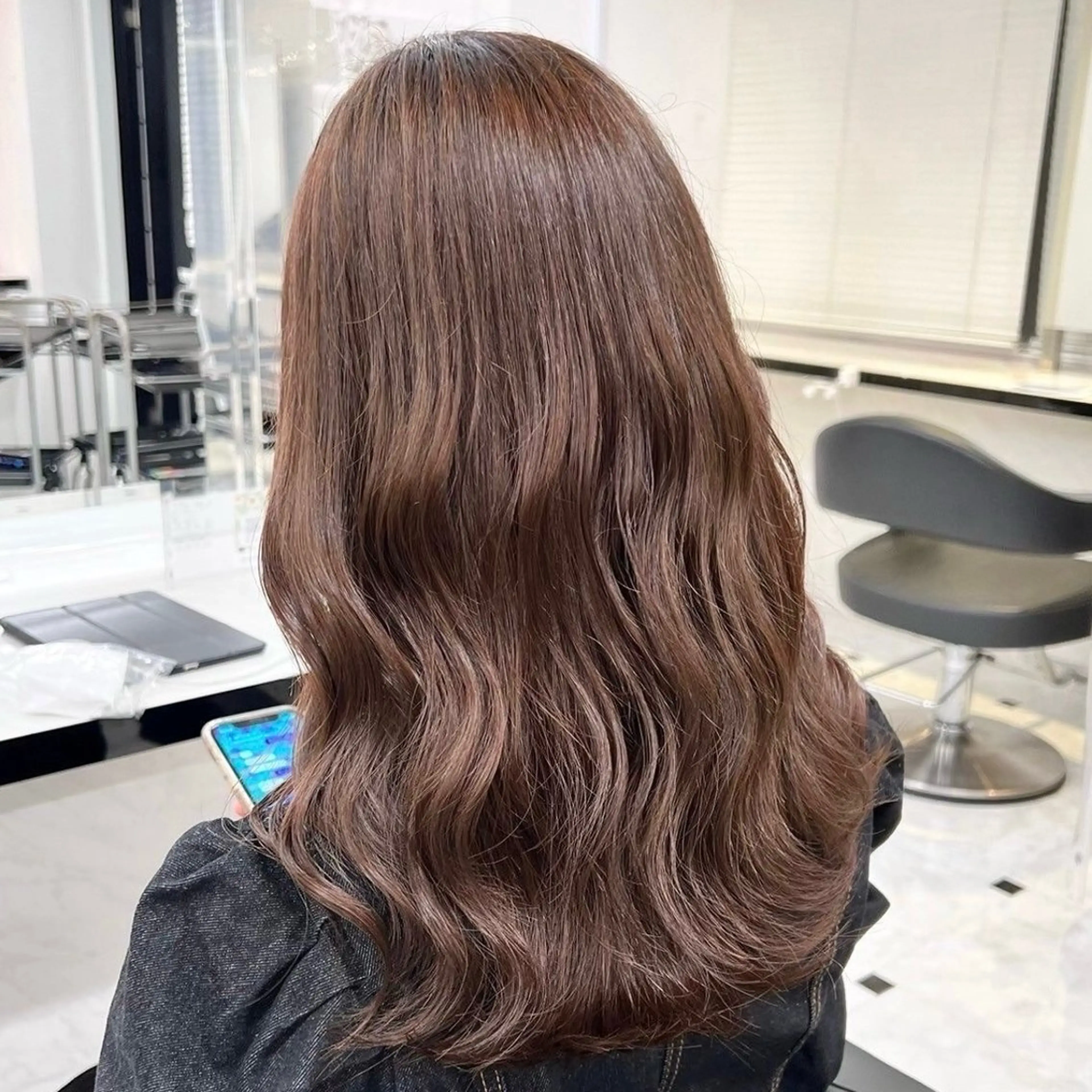 セミロング カラー 🎀🧁ダメージレス 艶髪カラー🧁🎀のヘアスタイル