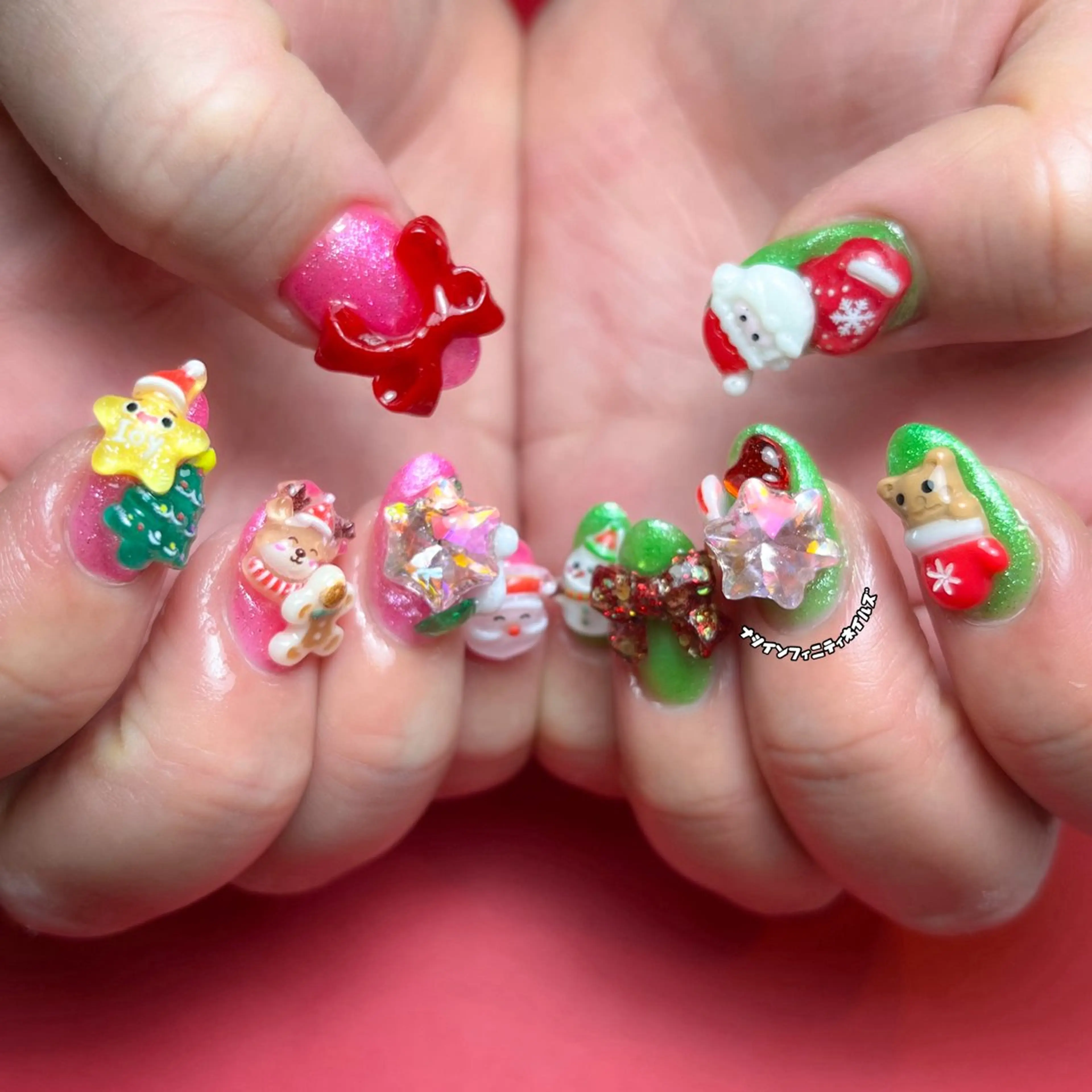 ネイル 冬ネイル クリスマス ハンドネイル ハンドケア ナツインフィニティ ネイルズ(なつ)のネイルデザイン