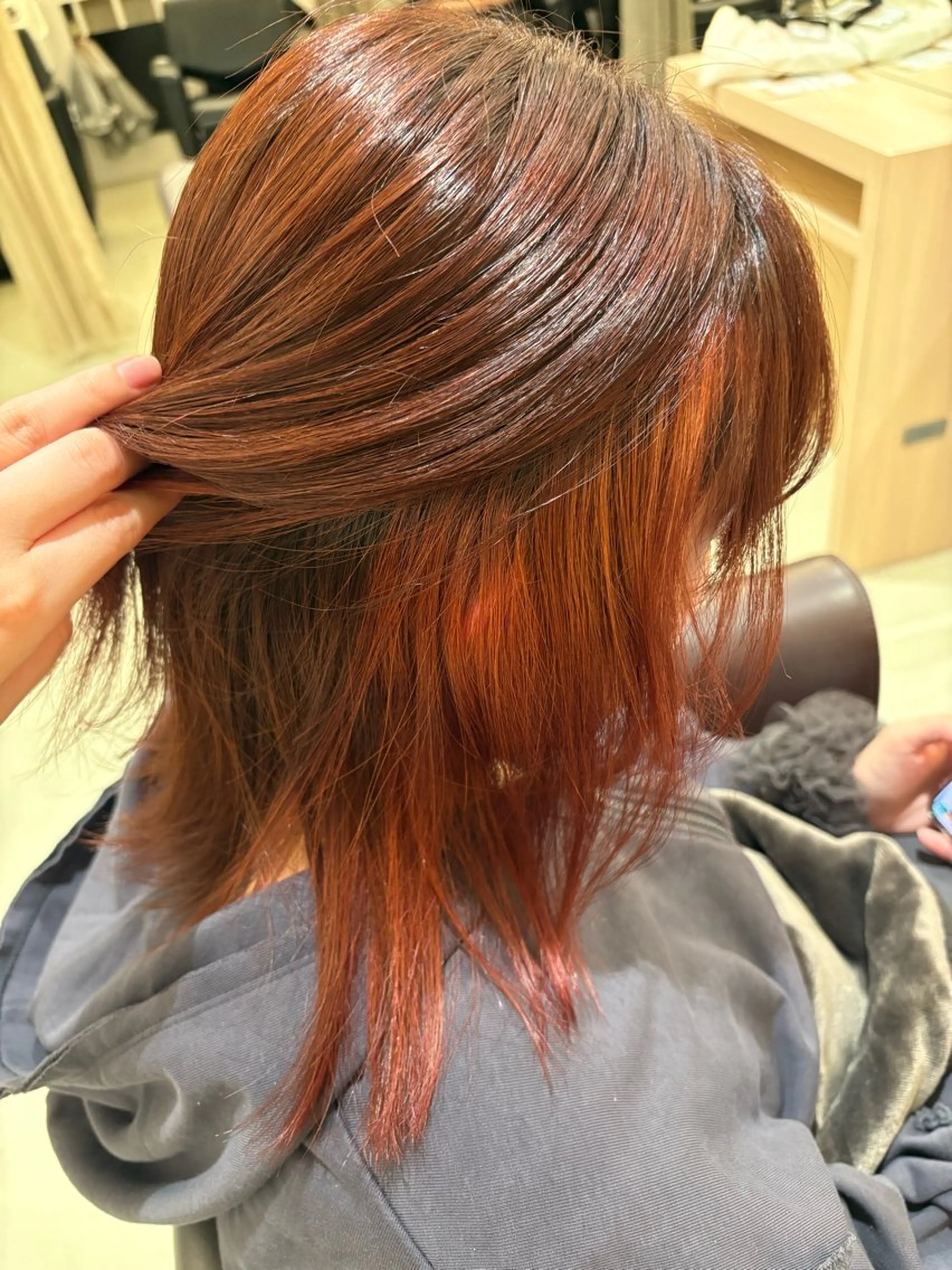 ミディアム カラー オレンジ ヘアカラー 寺岡 美結希のヘアスタイル