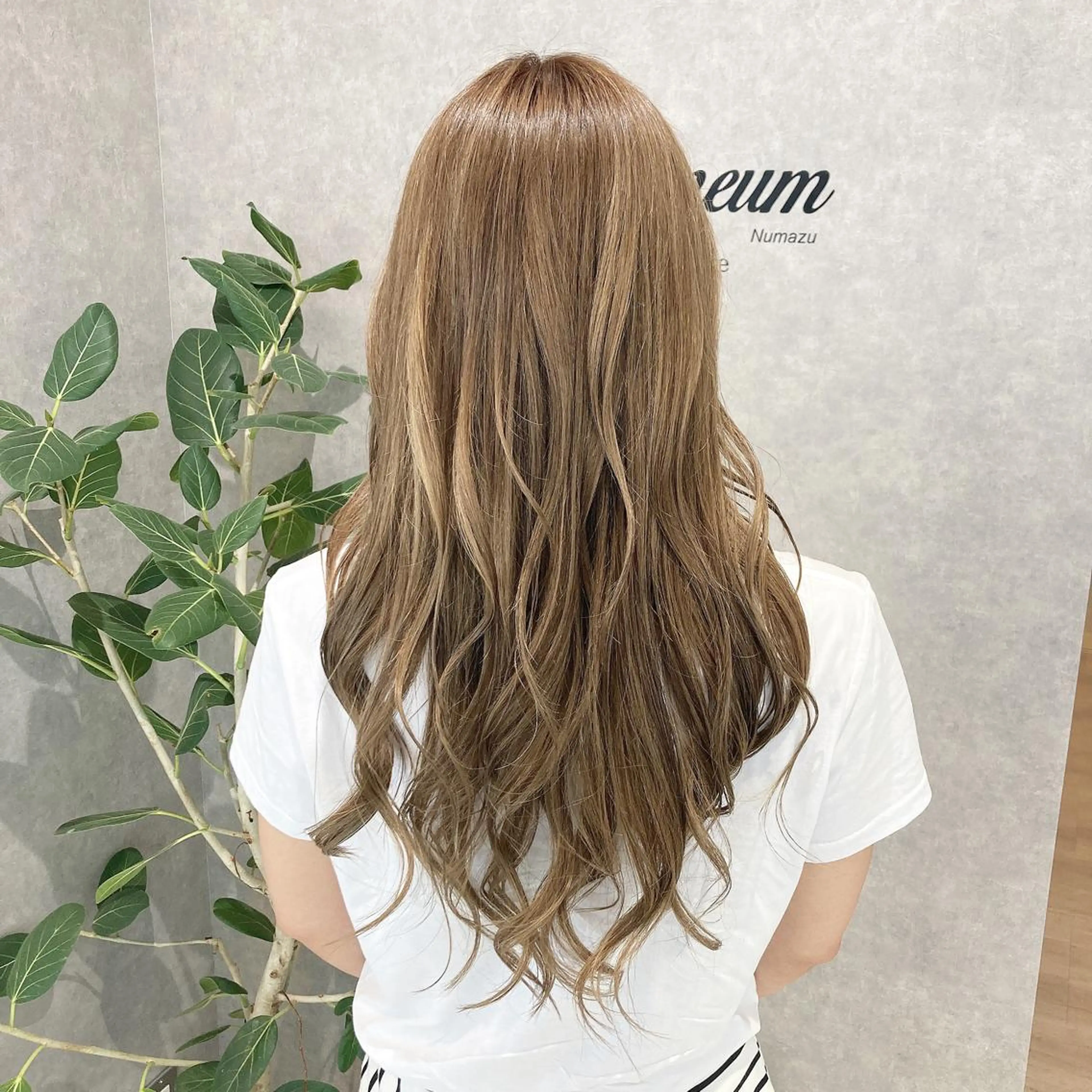 【艶感♪】オーガニックカラー＋デザインカット＋シナジーピュアトリートメントの写真