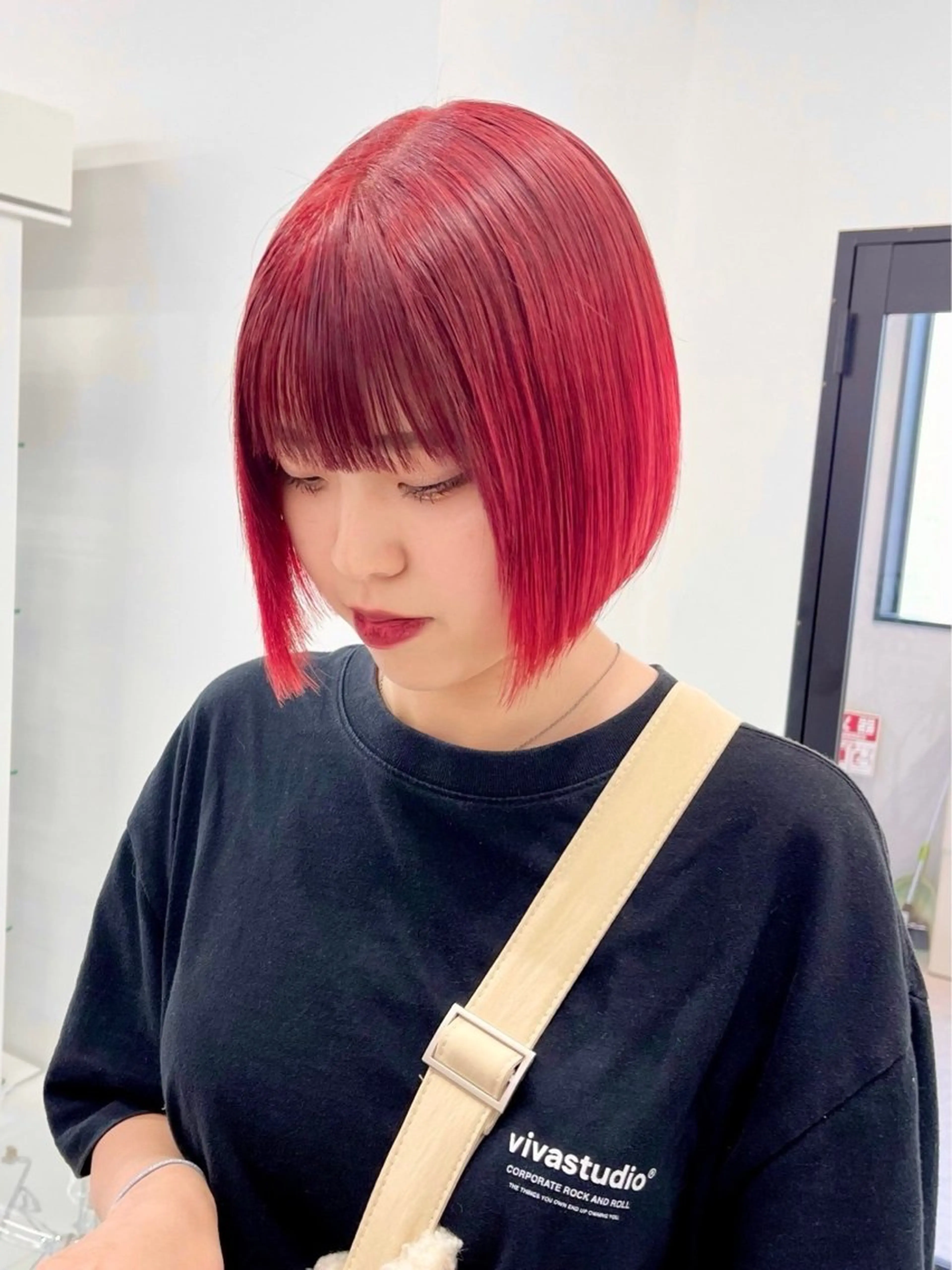 ショート カラー ☦️派手髪∔シャギー 🐺SEKIKAWAのヘアスタイル