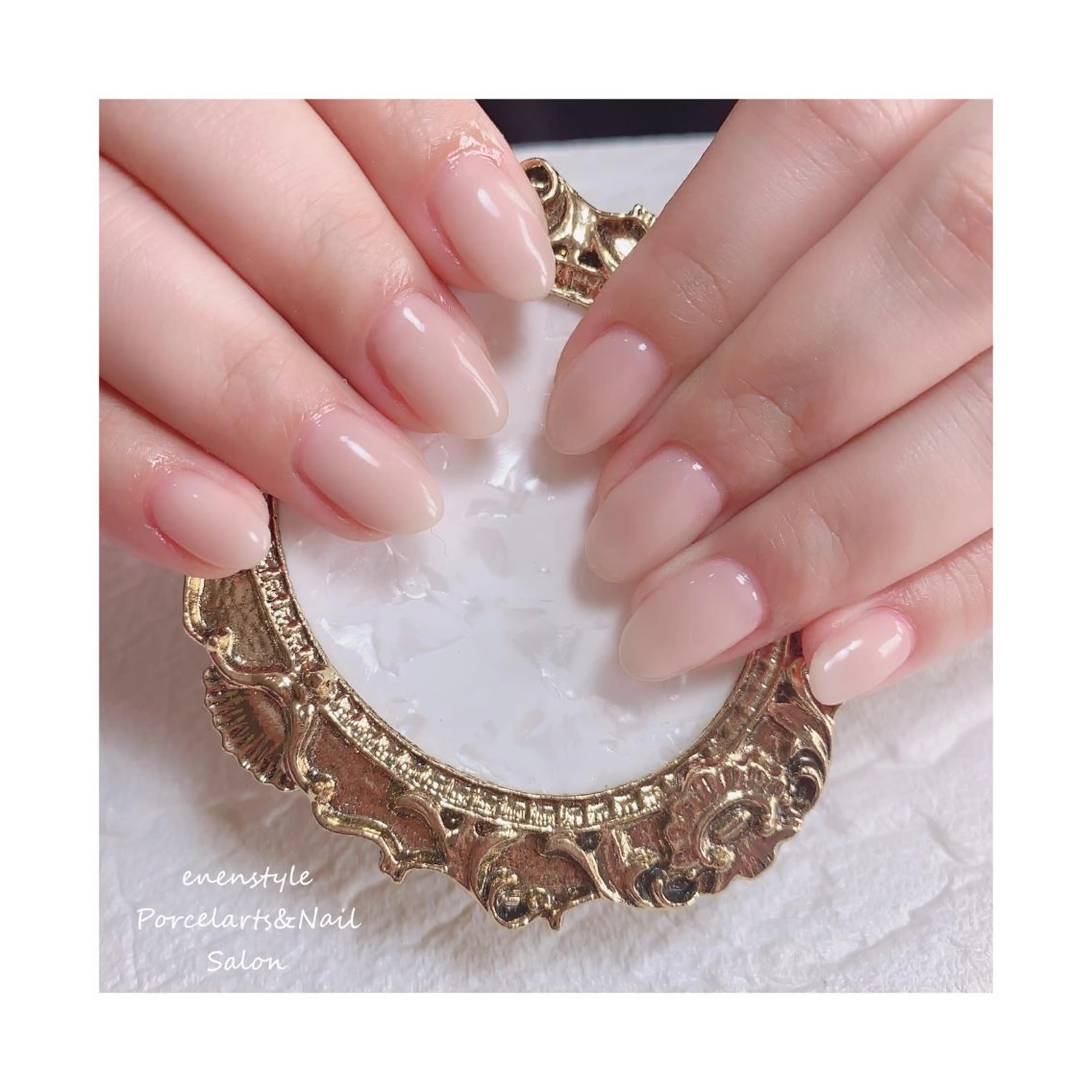 ミディアム ネイル ジェルネイル ニュアンスネイル オフィスネイル ワンカラーネイル パラジェル 👑enen style👑のネイルデザイン