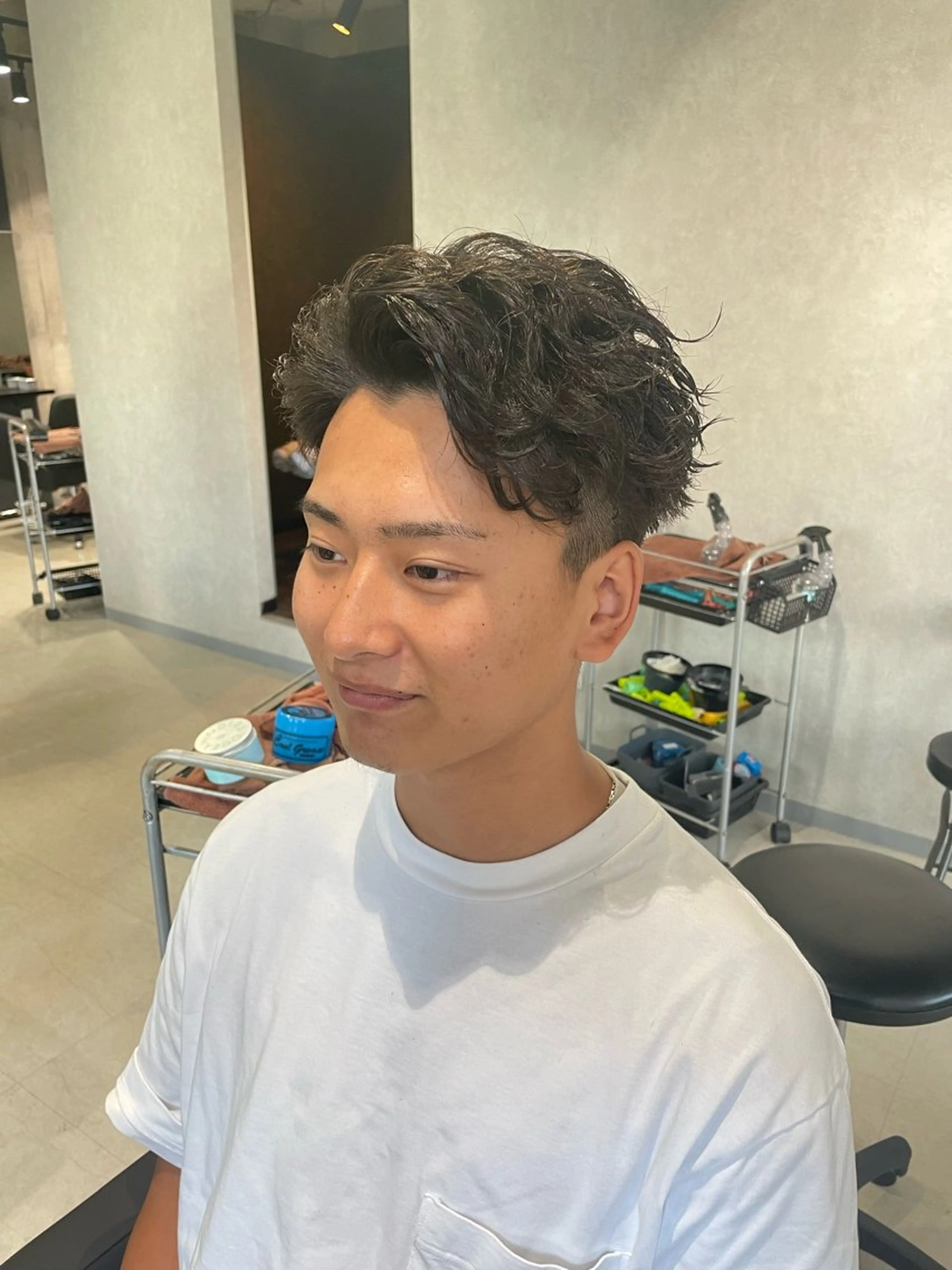 ショート カラー パーマ メンズ メンズパーマ _WHITE / KENTOのヘアスタイル