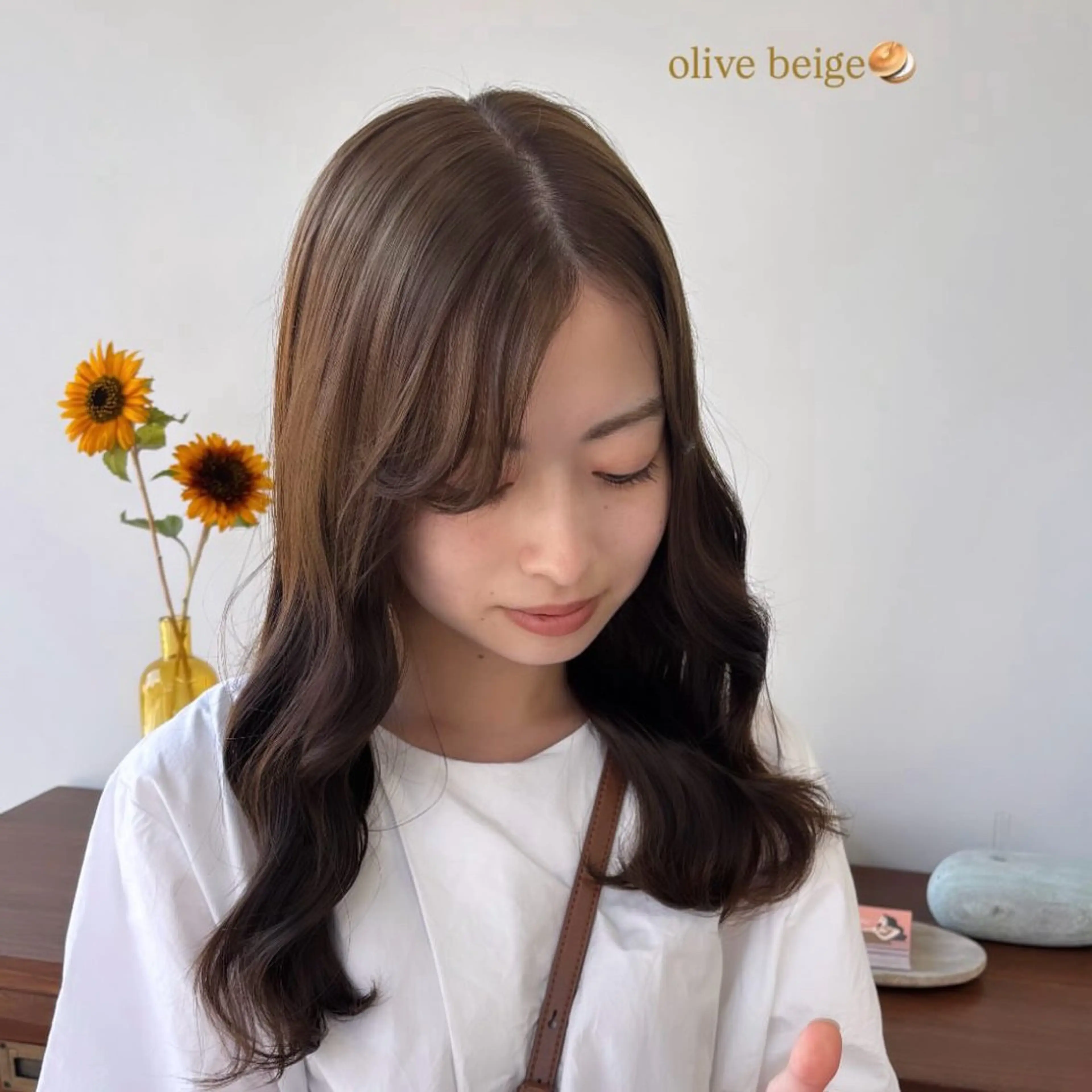 ロング カラー ベージュカラー 透明感カラー カミヤマ シオリのヘアスタイル