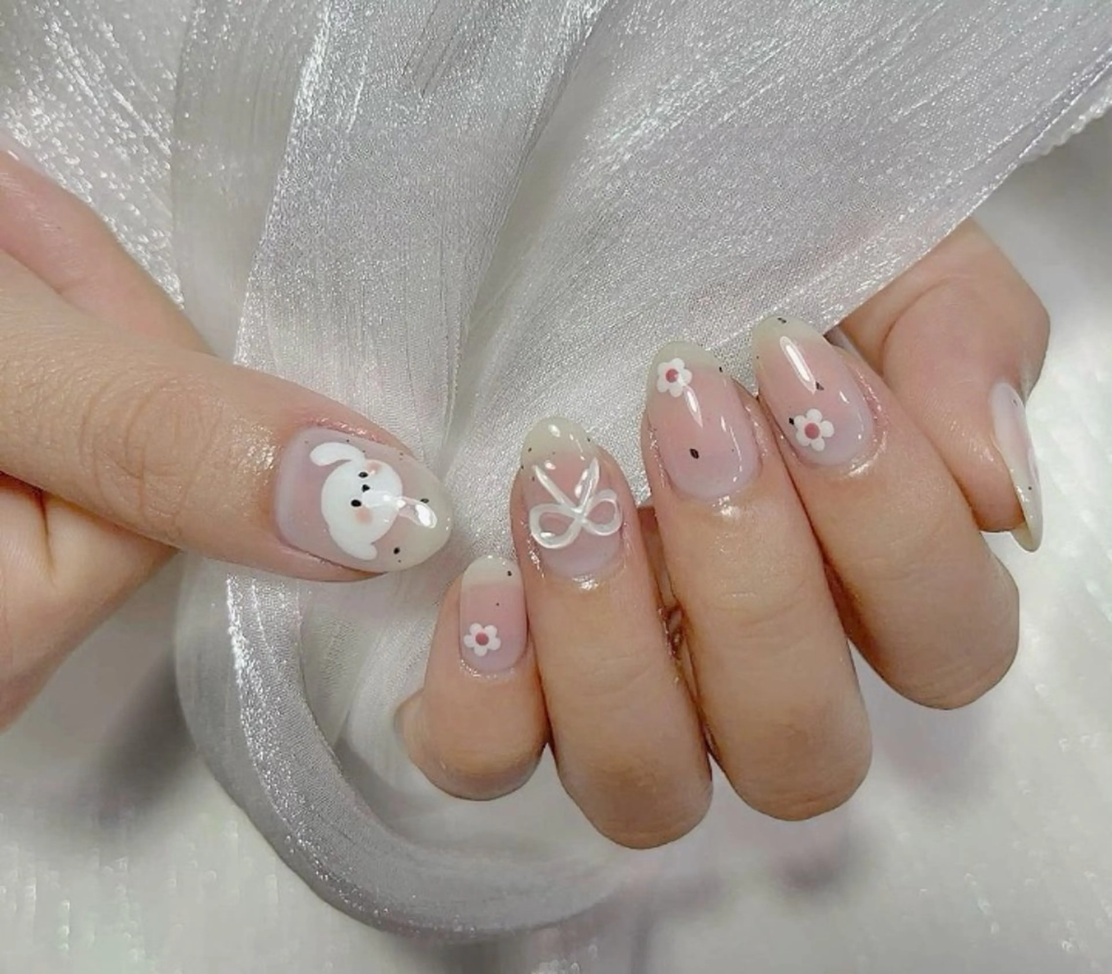 カラー グラデーションカラー ピンクカラー ハンドネイル AIN Nailのネイルデザイン