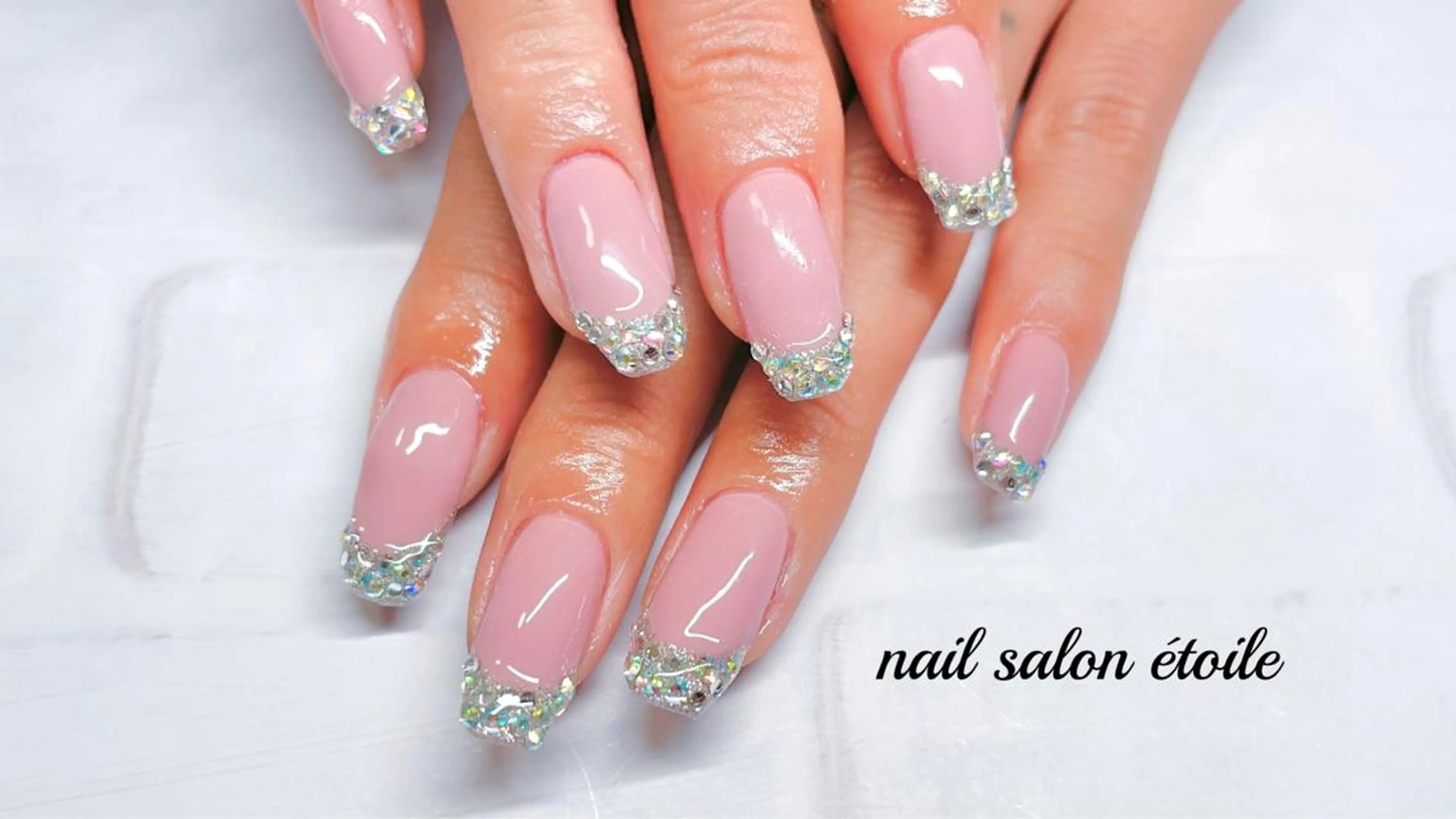 ネイル フレンチネイル ジェルネイル キラキラネイル ラメ(グリッター) ストーンネイル ハンドネイル nail salon étoileのネイルデザイン