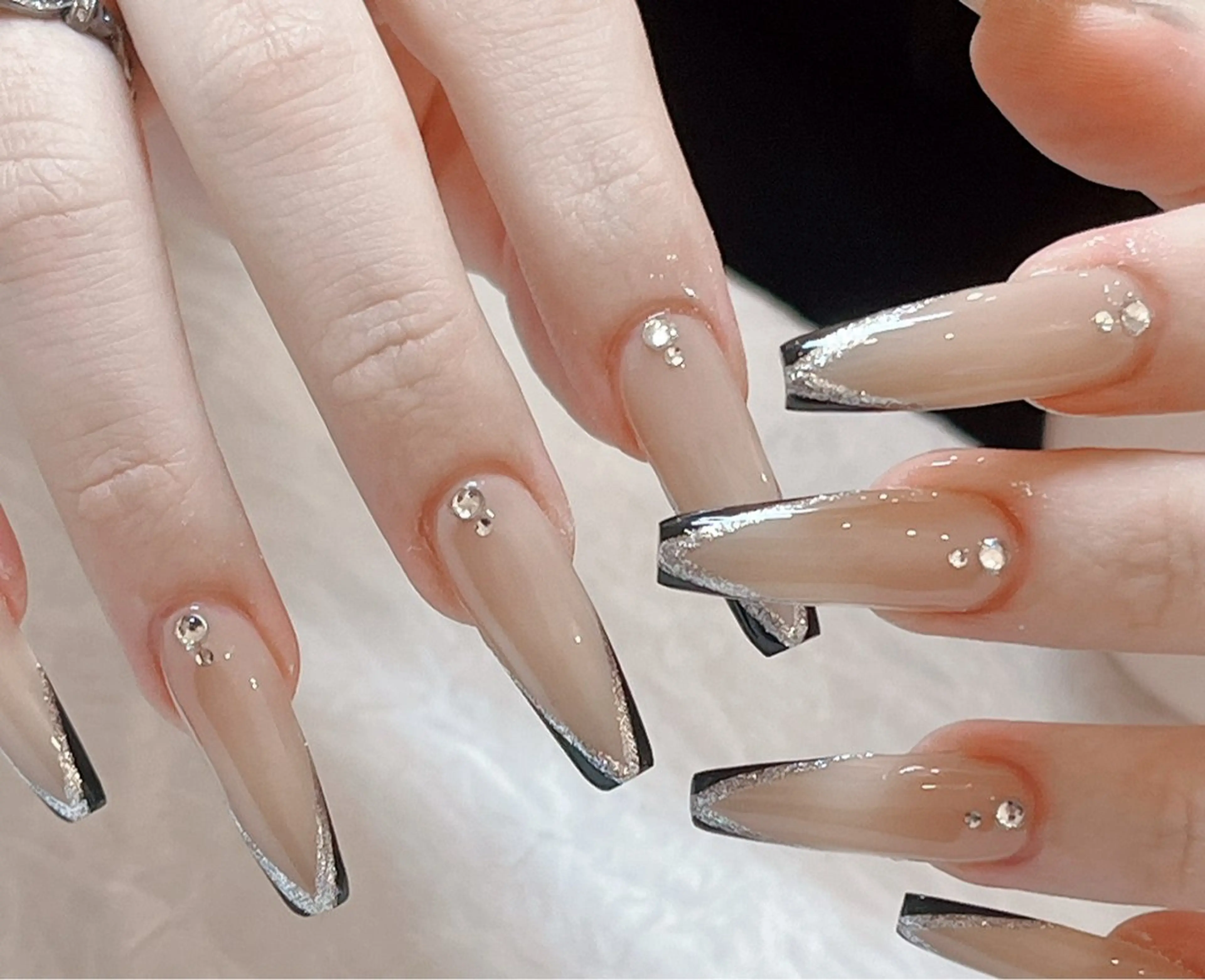 ロング 🖤スカルプ専門店 新宿・MR🖤のネイルデザイン