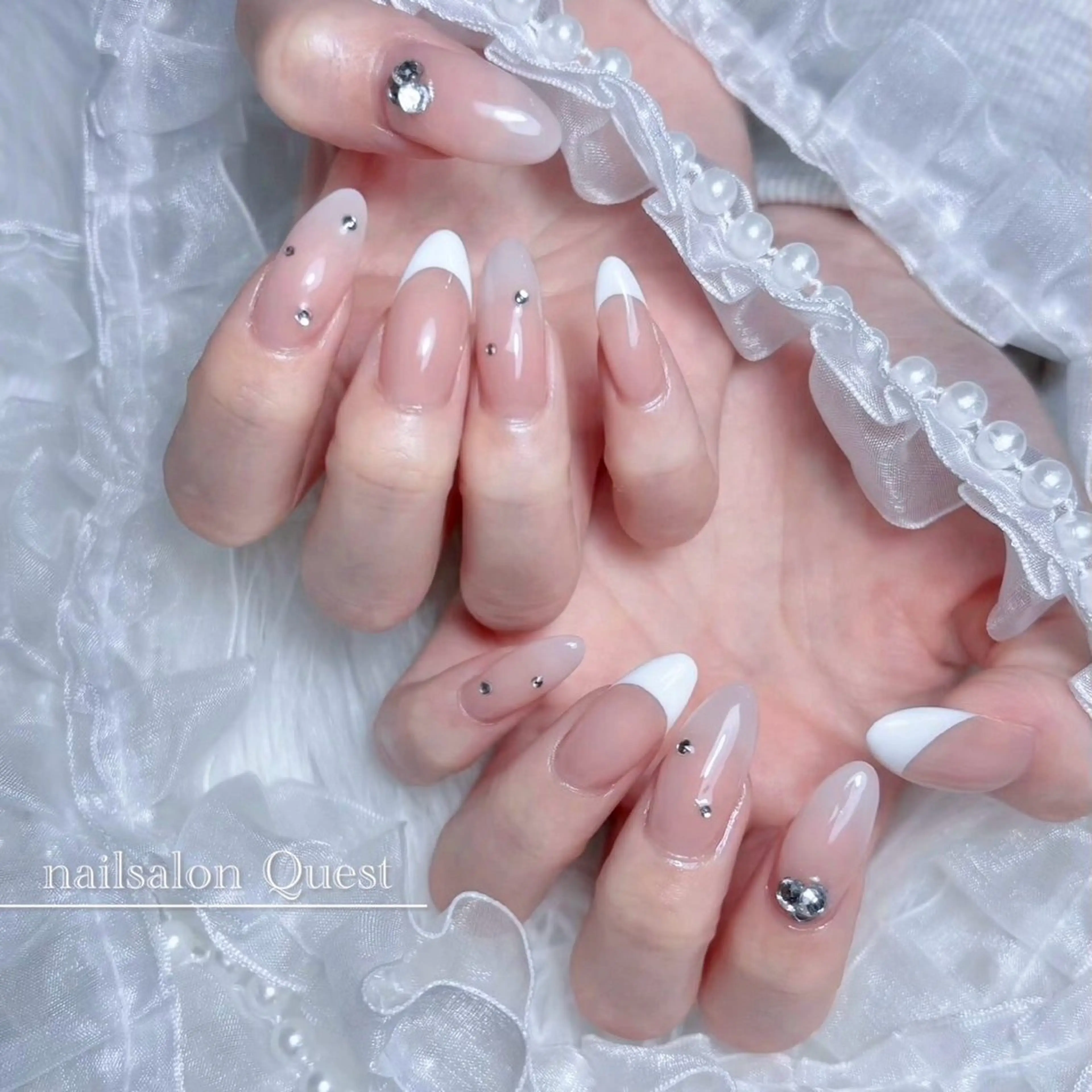 ネイル フレンチネイル シンプルネイル ストーンネイル nailsalon Questのネイルデザイン